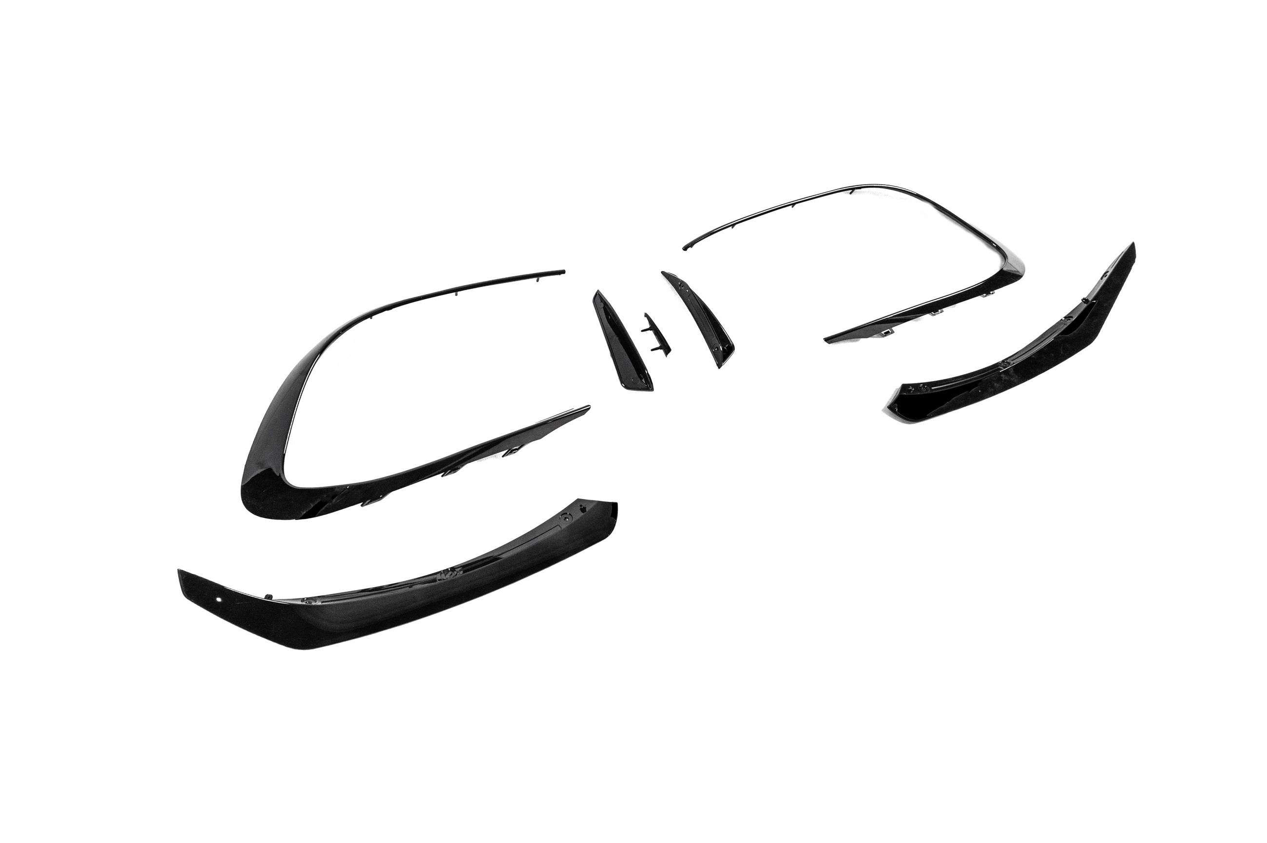 Передній бампер в зібраному вигляді (стиль CLA45 AMG) 6