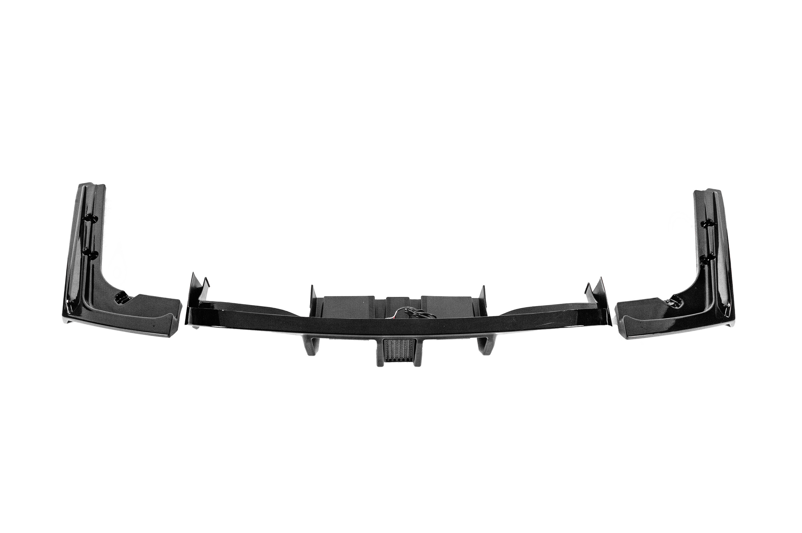Дифузор заднього бампера LED (для M3, ABS) 2