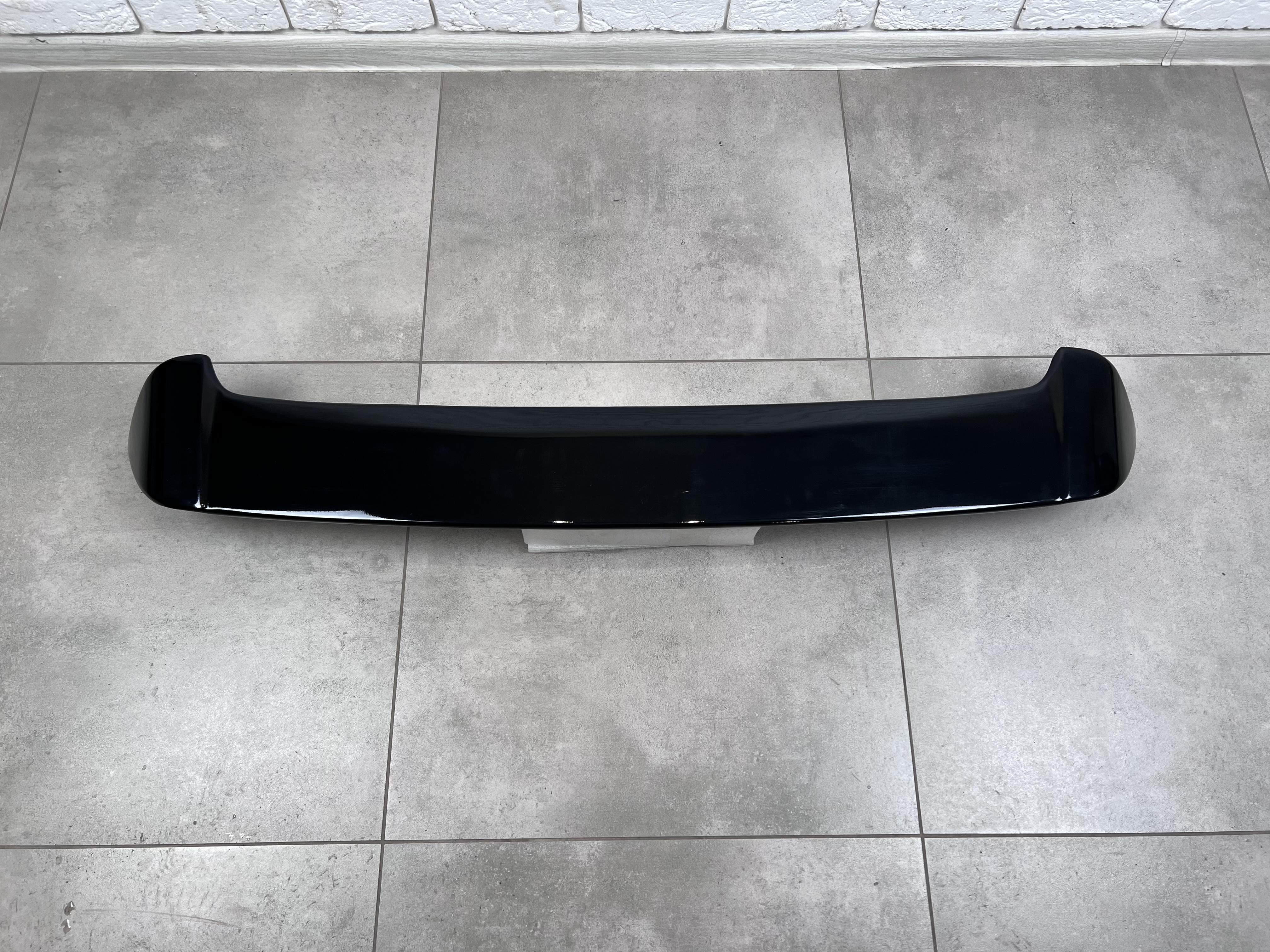 Спойлер козирок Hyundai I 30 2007-2011 хетчбек ABS пластик, колір чорний глянець 5
