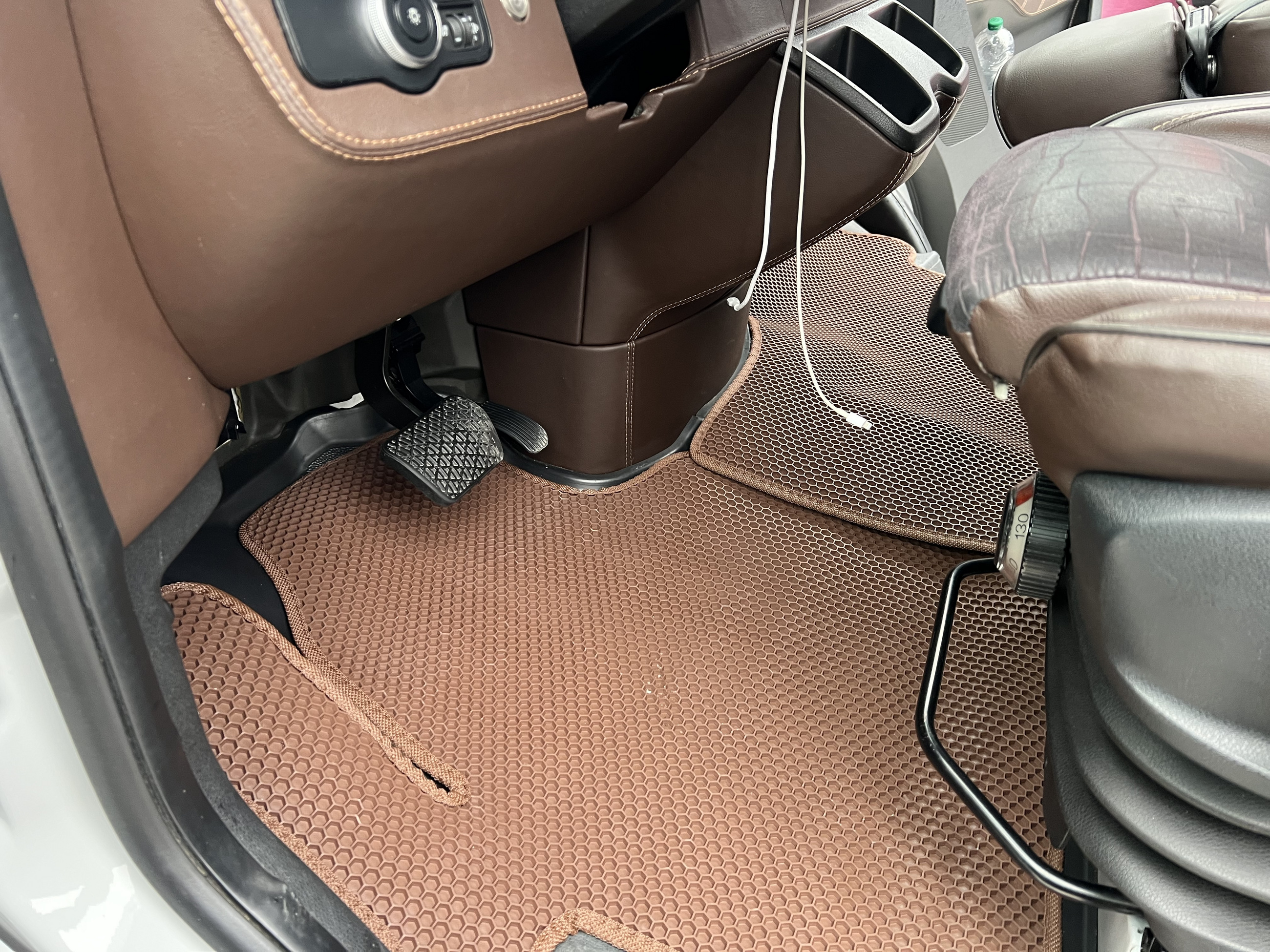 Гумові килимки Carsuit V2 (Коричневий)