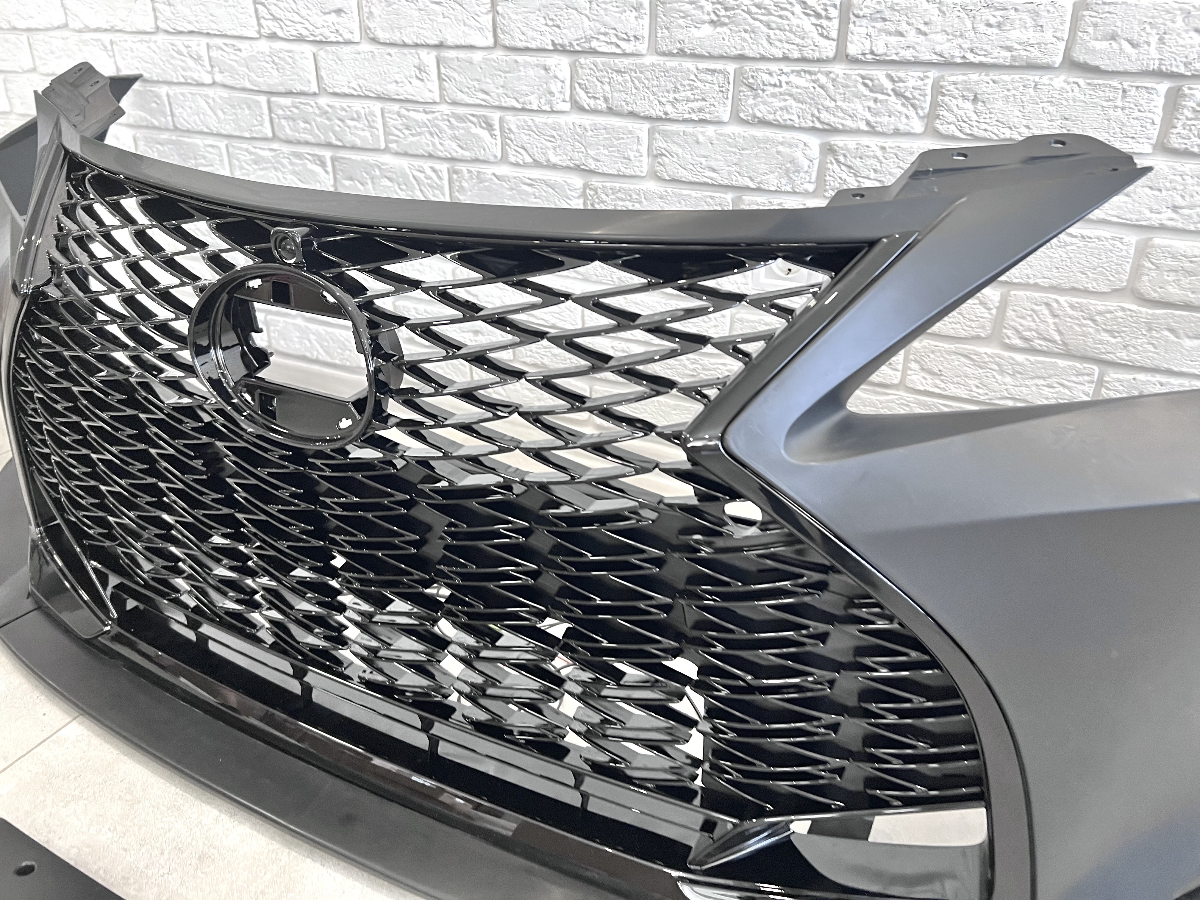 Бампер + спліттер Lexus IS 2006-2012 у стилі F-SPORT 2021+ 3