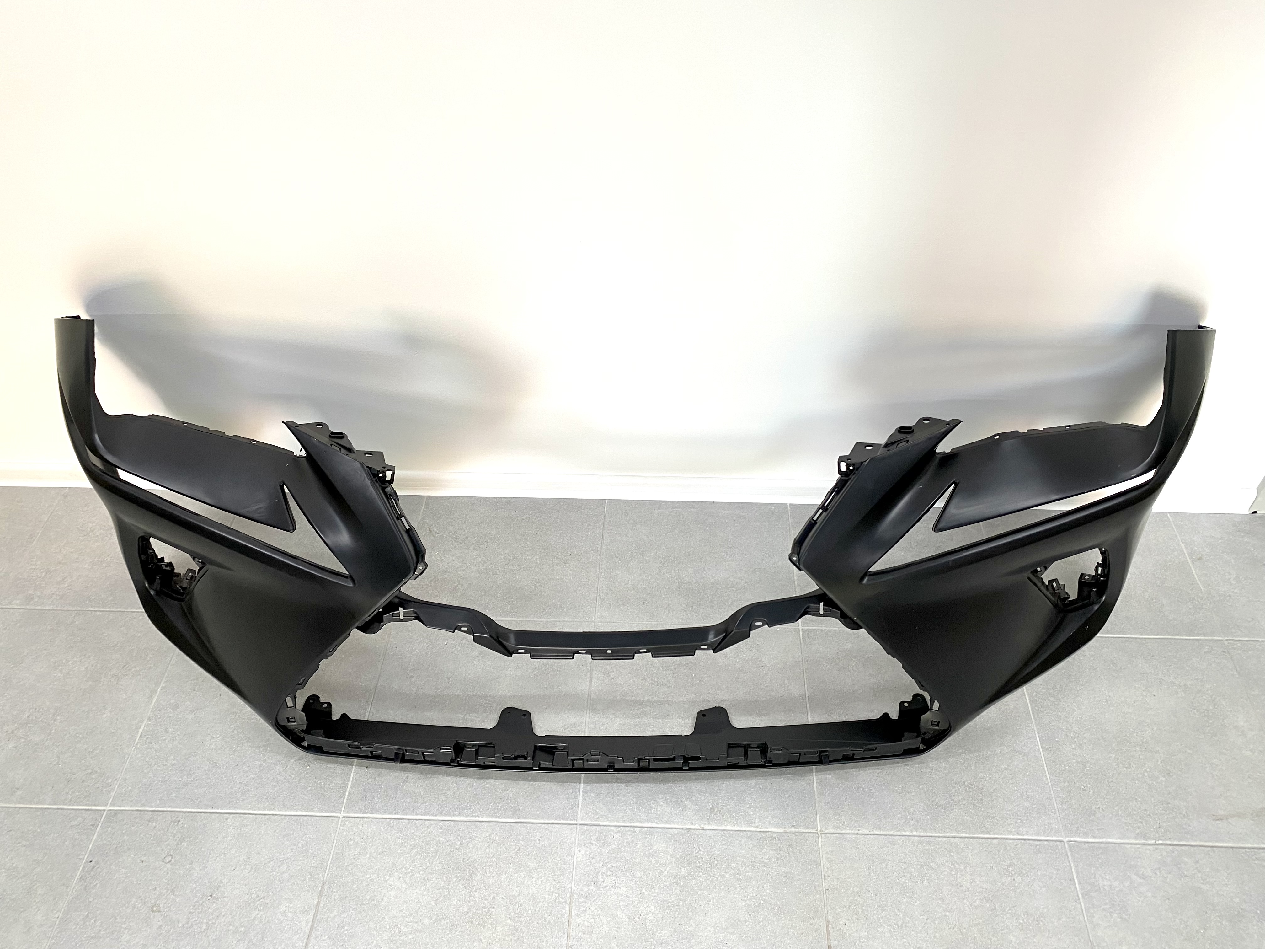 Передній бампер рестайлінг Lexus NX 2017-2021 3