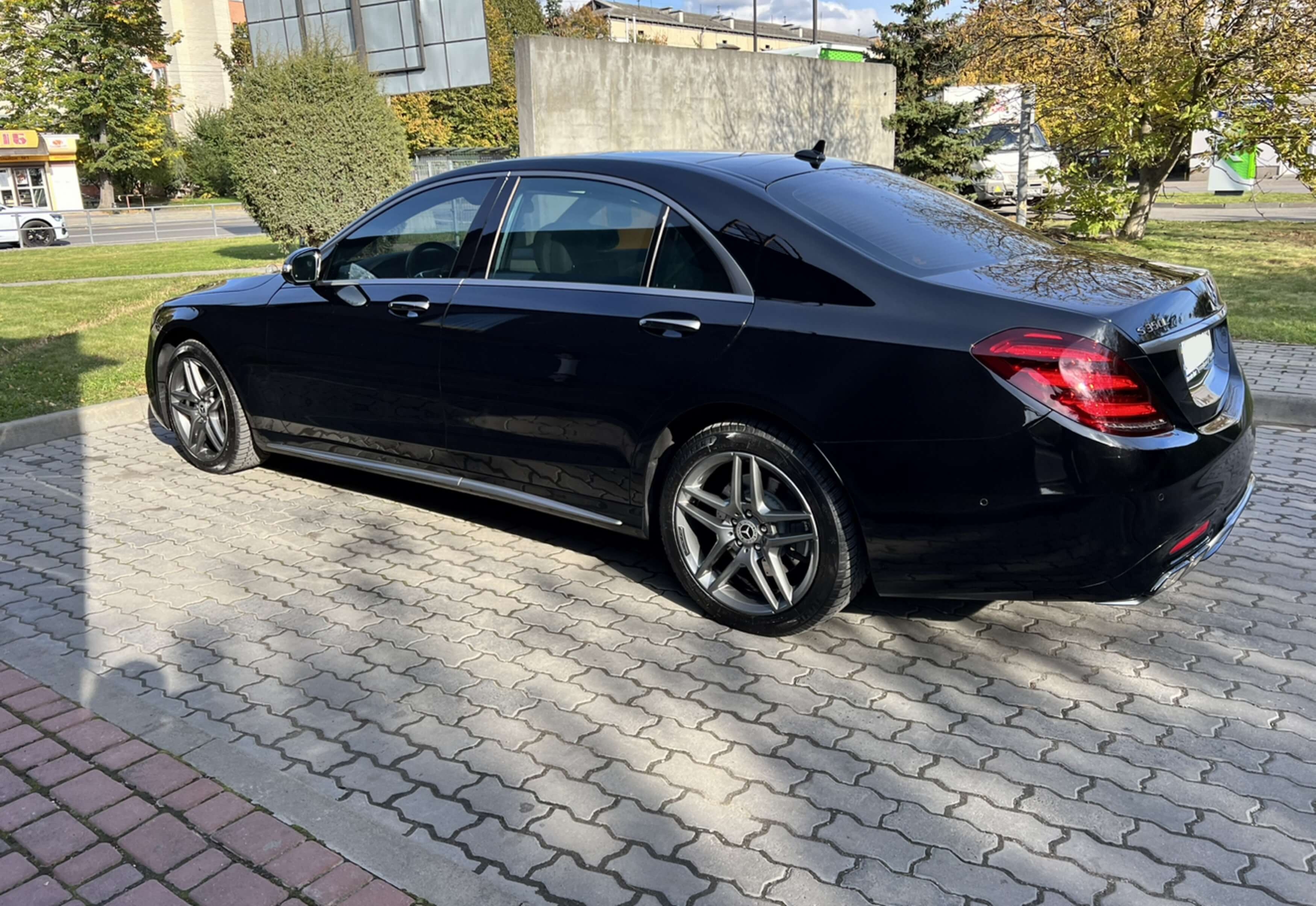 Накладки на пороги (стиль S63 AMG) на Mercedes-Benz S-Class W222 2013-2017 року 4