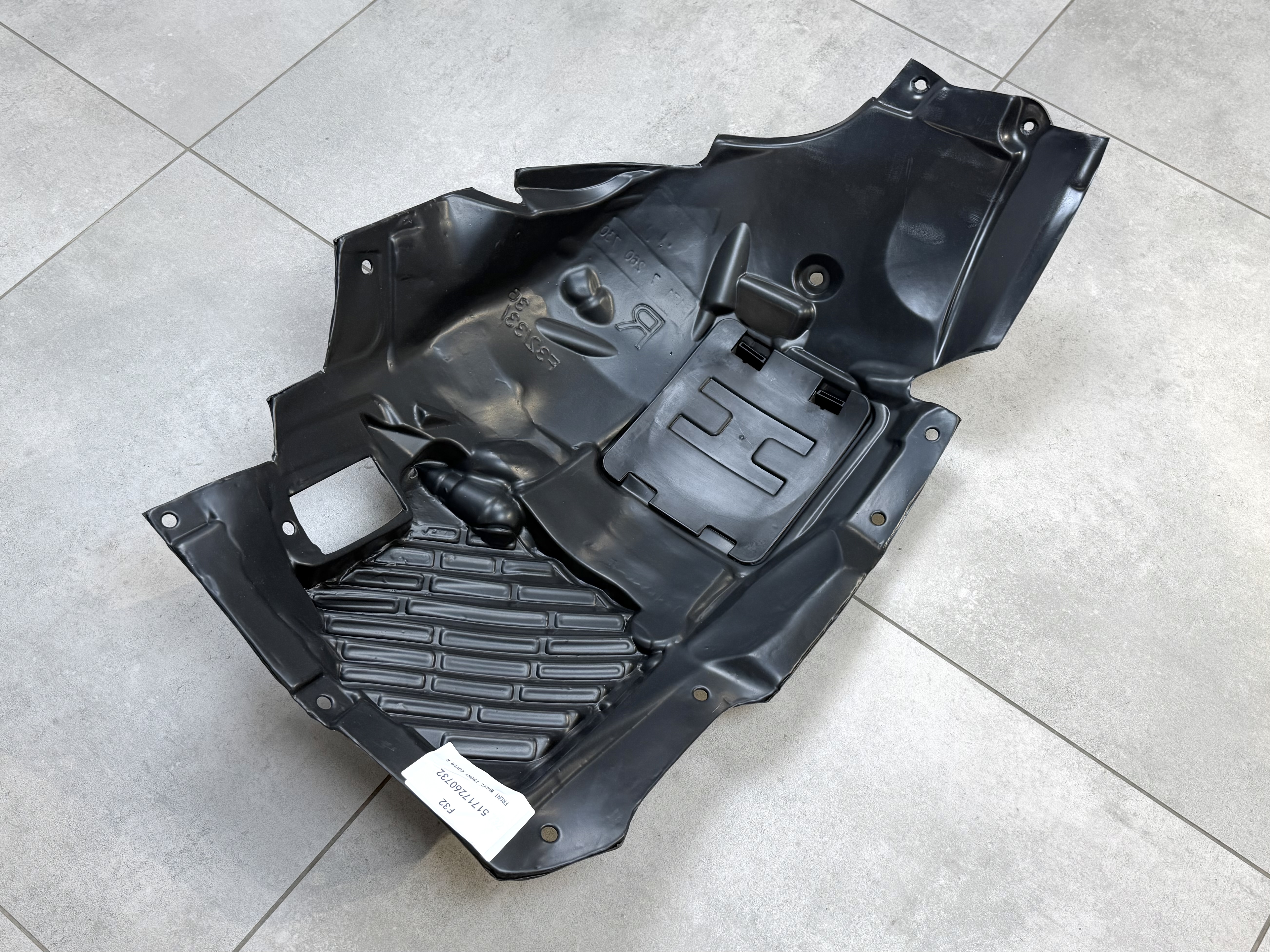 Підкрилок правий передній M Paket 51717260726 для BMW 4 series F32 F33 F36 2013-2020 6