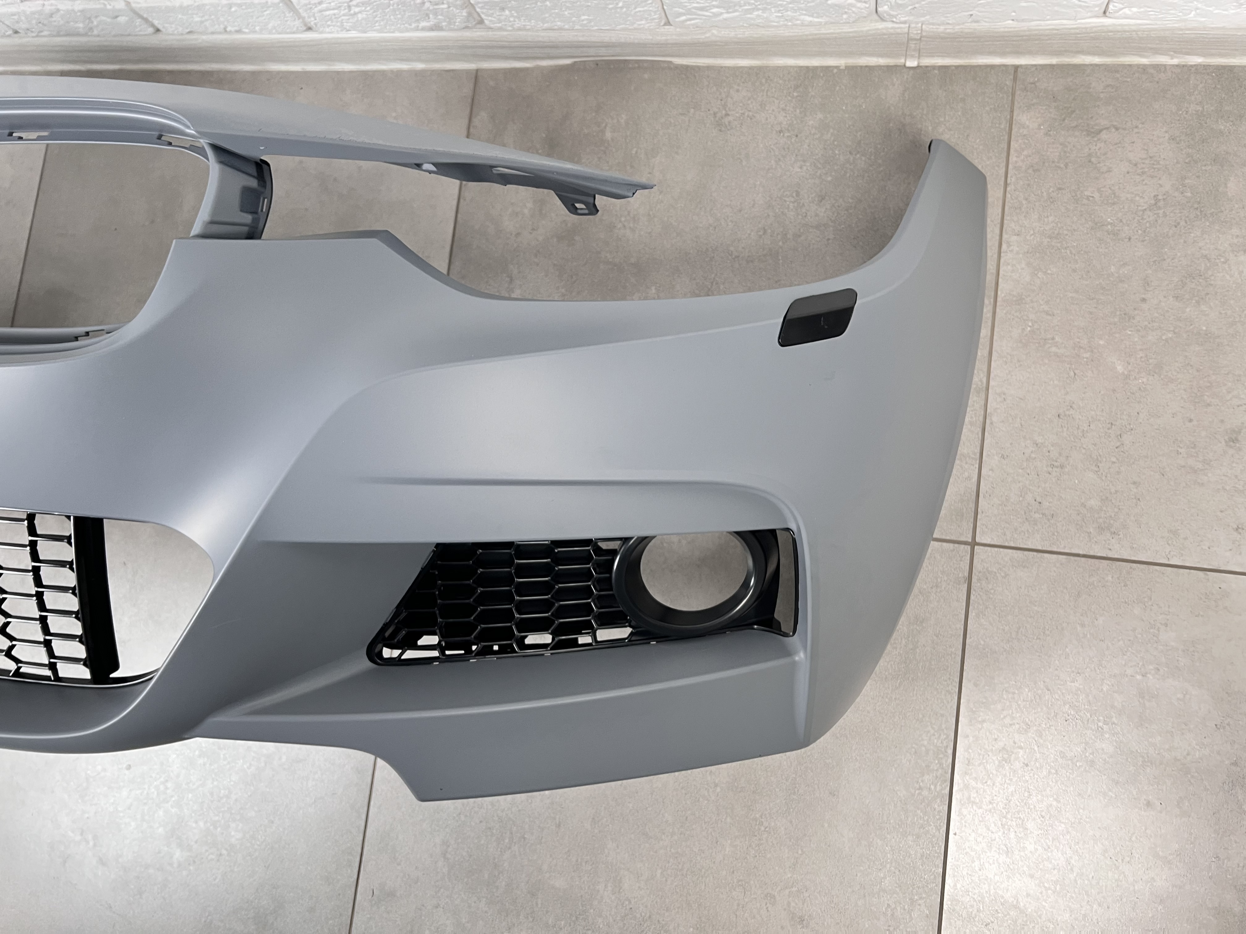 Передній бампер M Paket BMW 3 Series F30 F31 2012-2018 (під омивачі / без отворів під парктроніки) 3