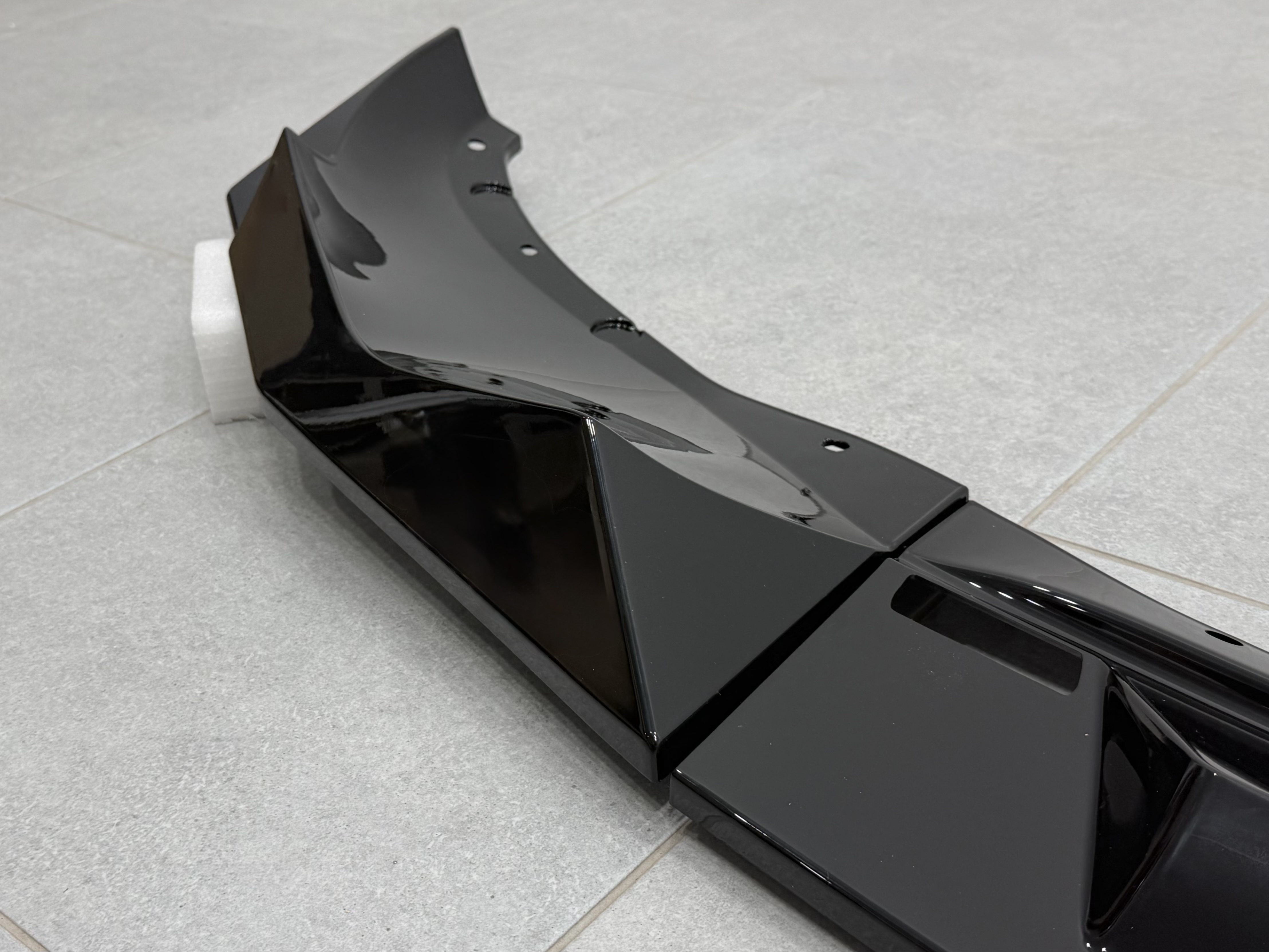 Юбка накладка переднього бампера BMW X5M G05 F95 2019-2022 ABS пластик, чорний глянець 6