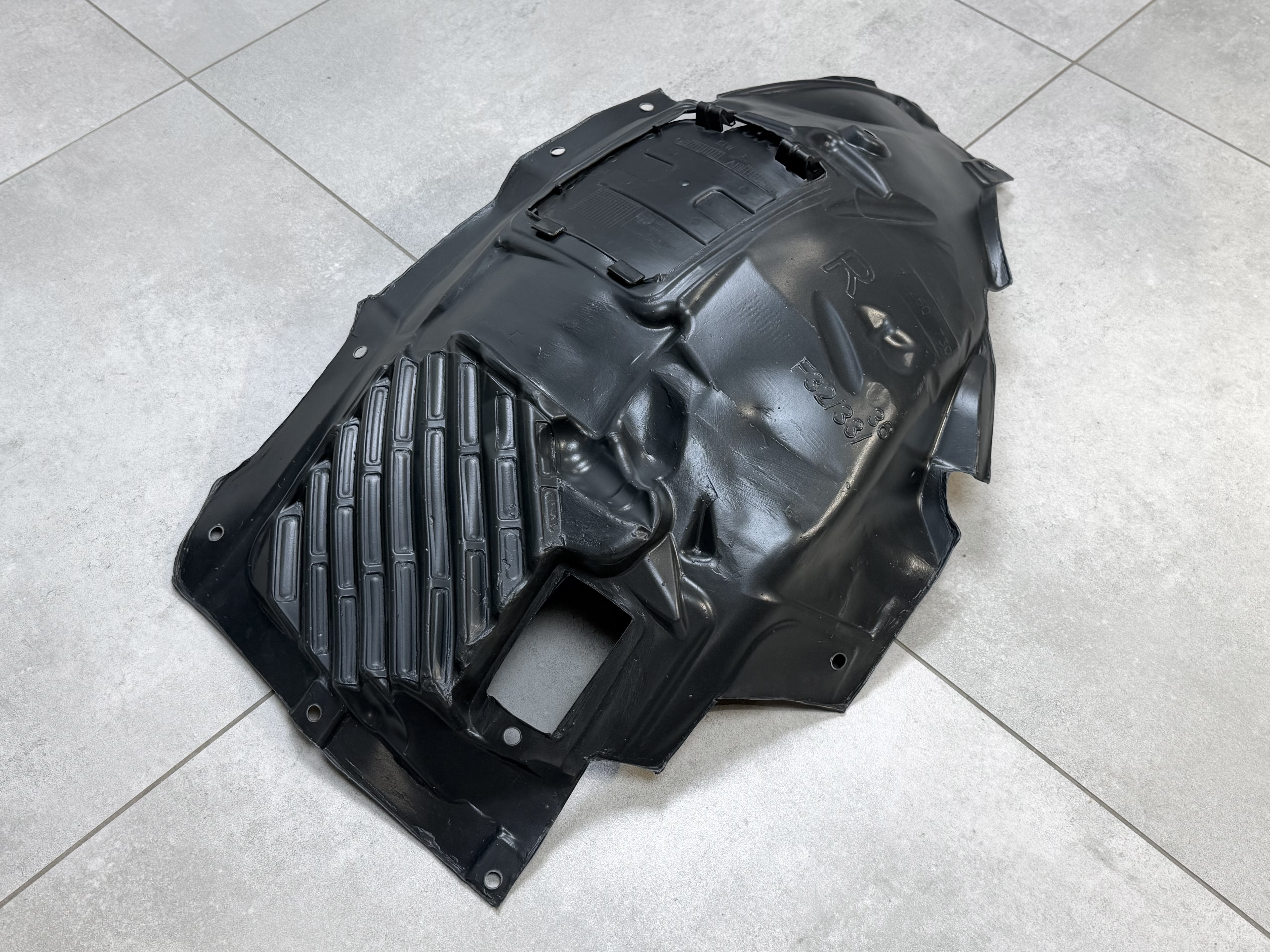Підкрилок правий передній M Paket 51717260726 для BMW 4 series F32 F33 F36 2013-2020 3