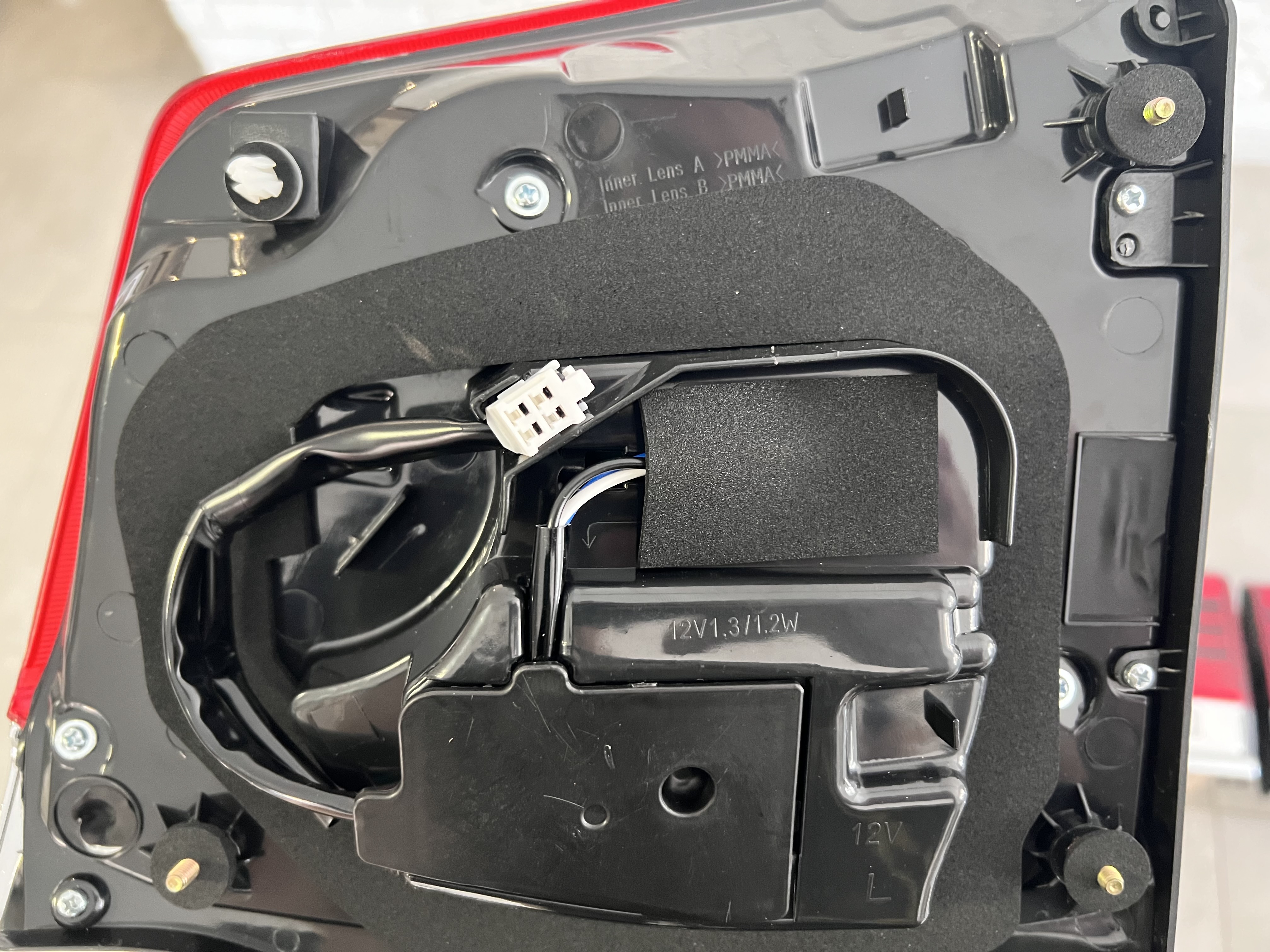 Задні ліхтарі OEM Toyota Land Cruiser 200 2016-2021 2