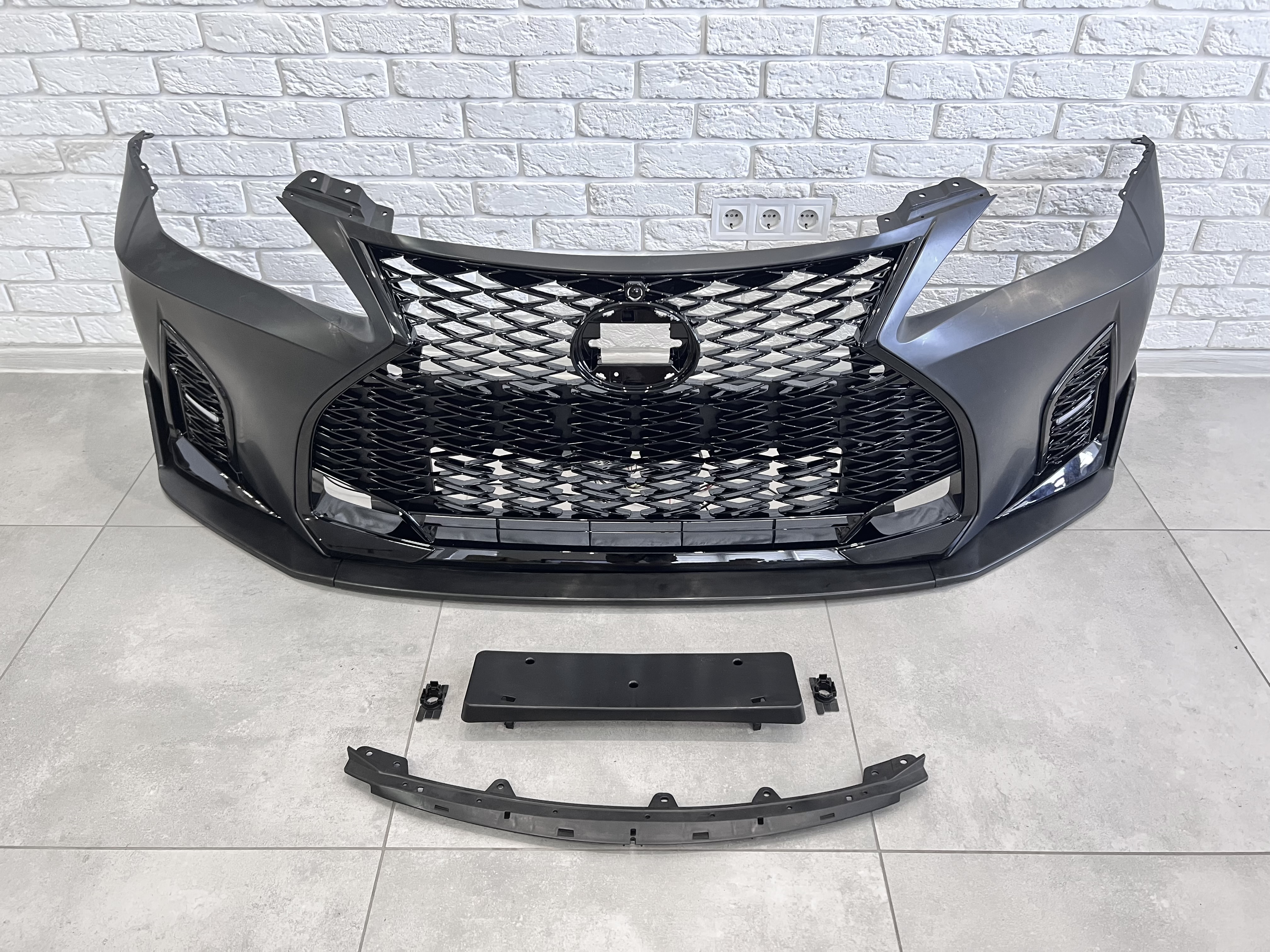 Бампер + спліттер Lexus IS 2006-2012 у стилі F-SPORT 2021+ 2