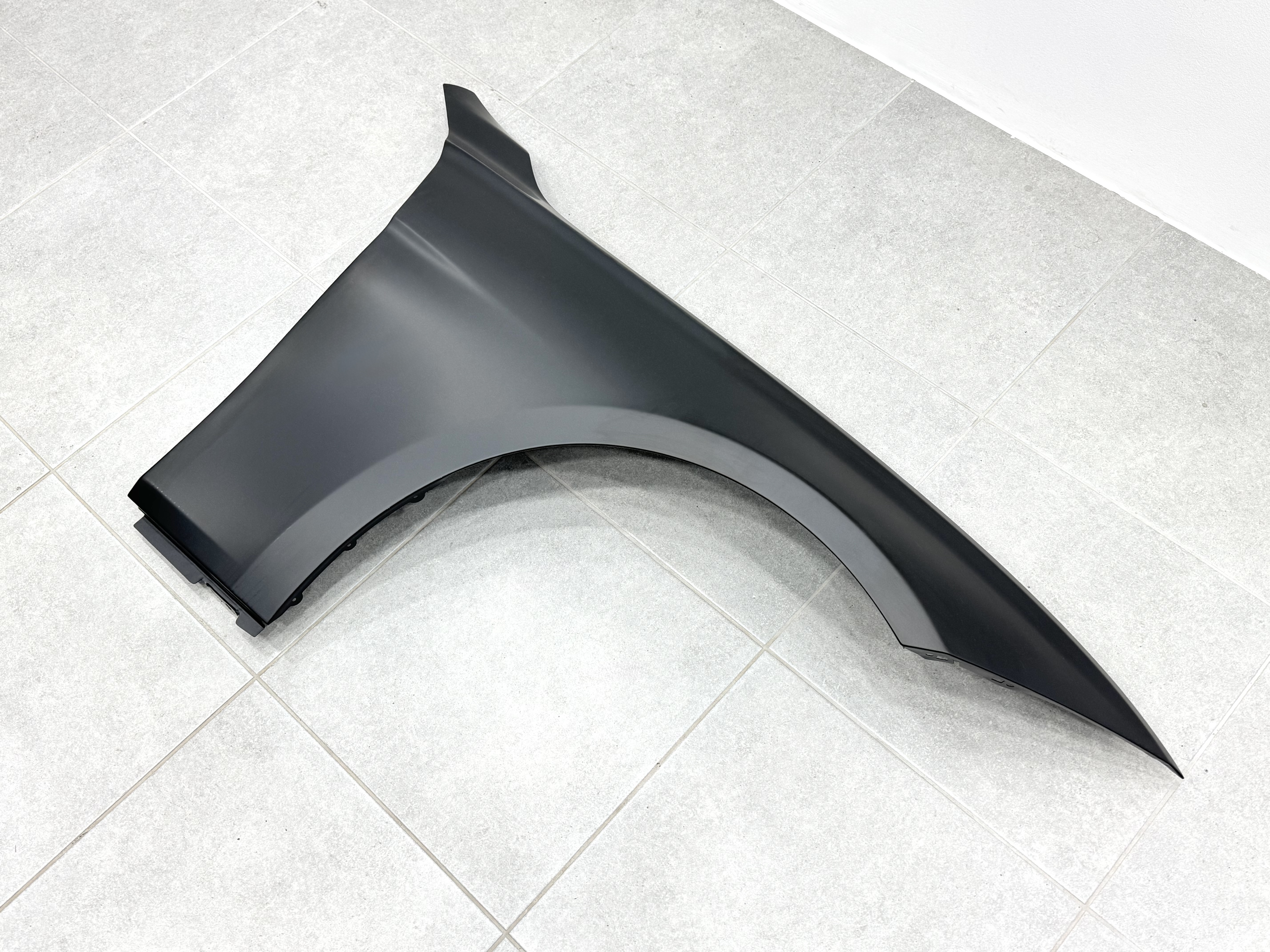 Крило праве BMW 3 series F30 / F31 2012-2018 метал 41007438440 3