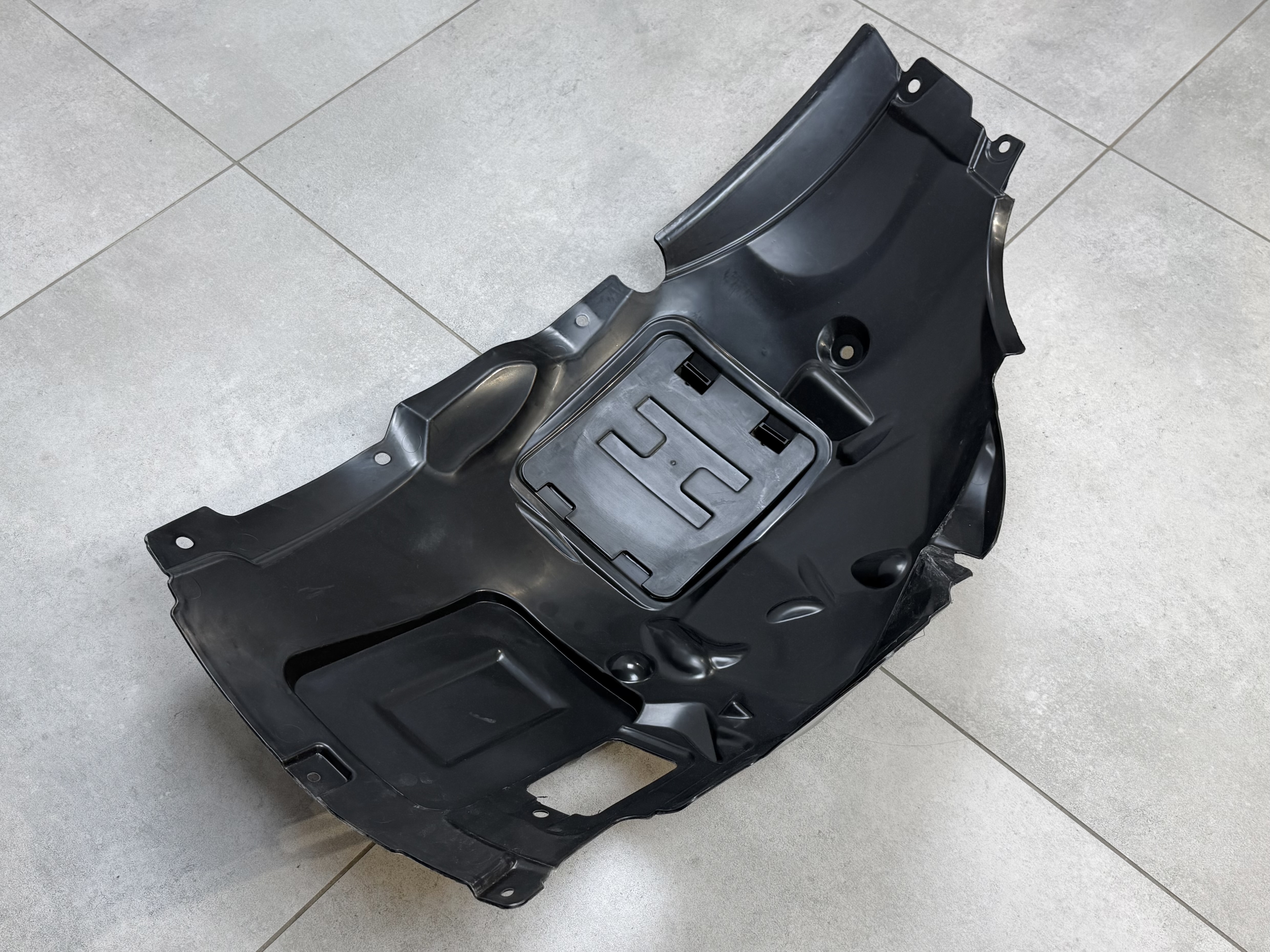 Підкрилок лівий передній 51717260725 для BMW 3 series F30 F31 / 3 series GT F34 6