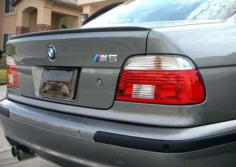 Спойлер M5-style (чорний глянець)