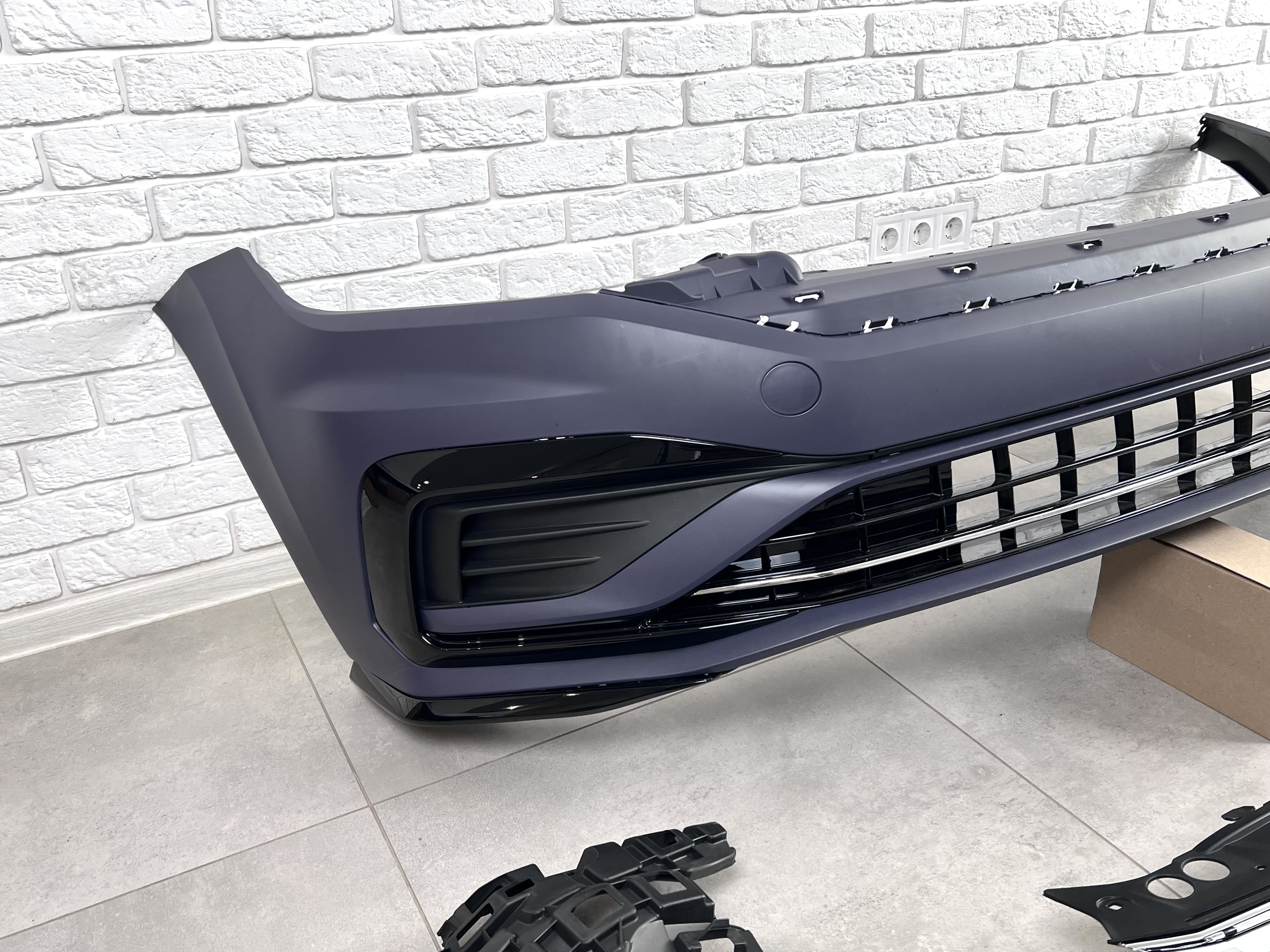 Передній бампер у зборі R-Line для Volkswagen Jetta 7 2018-2022 6