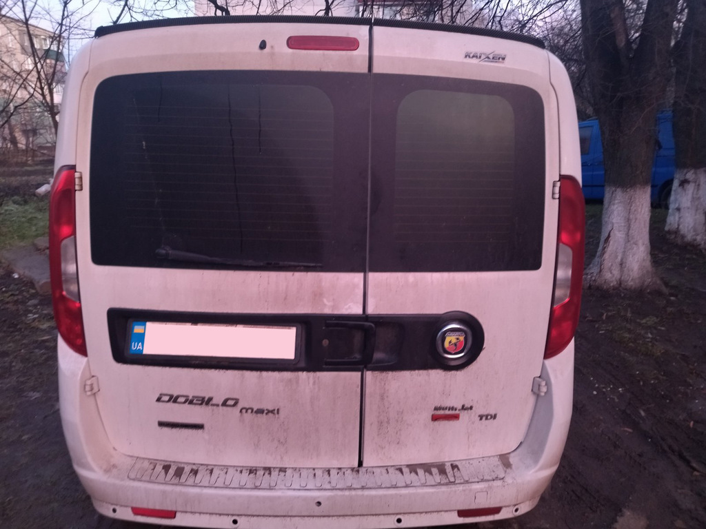 Значок (Abarth, самоклейка) 75 мм 4