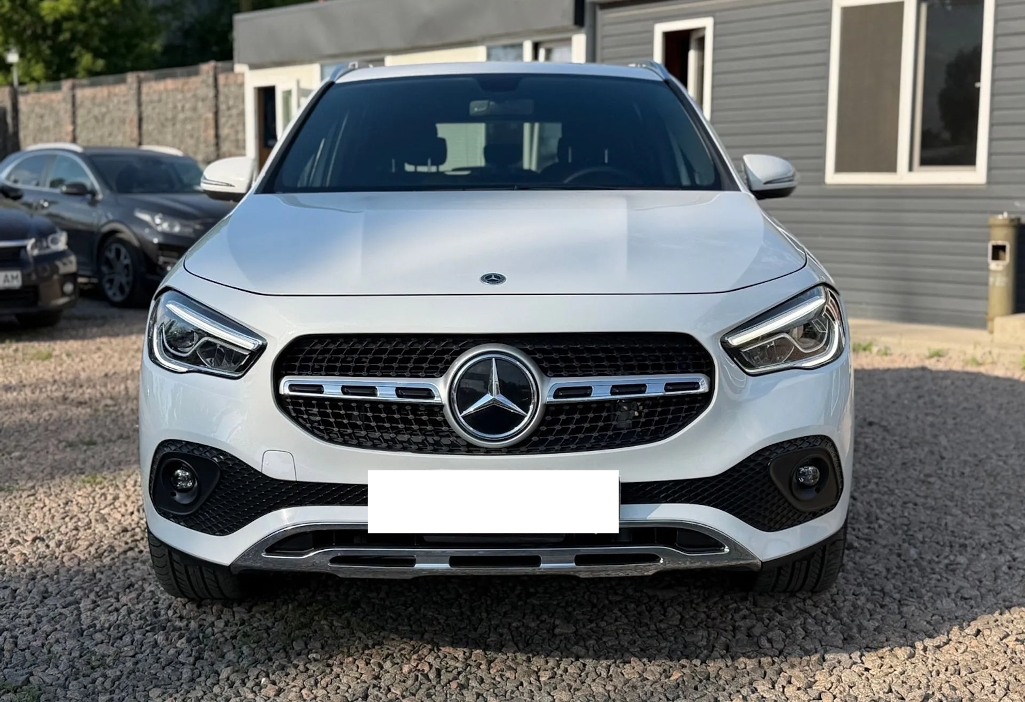 Решітка радіатора Full Black Normal GT на Mercedes-Benz GLA-Class H247 2020-2023 року 4