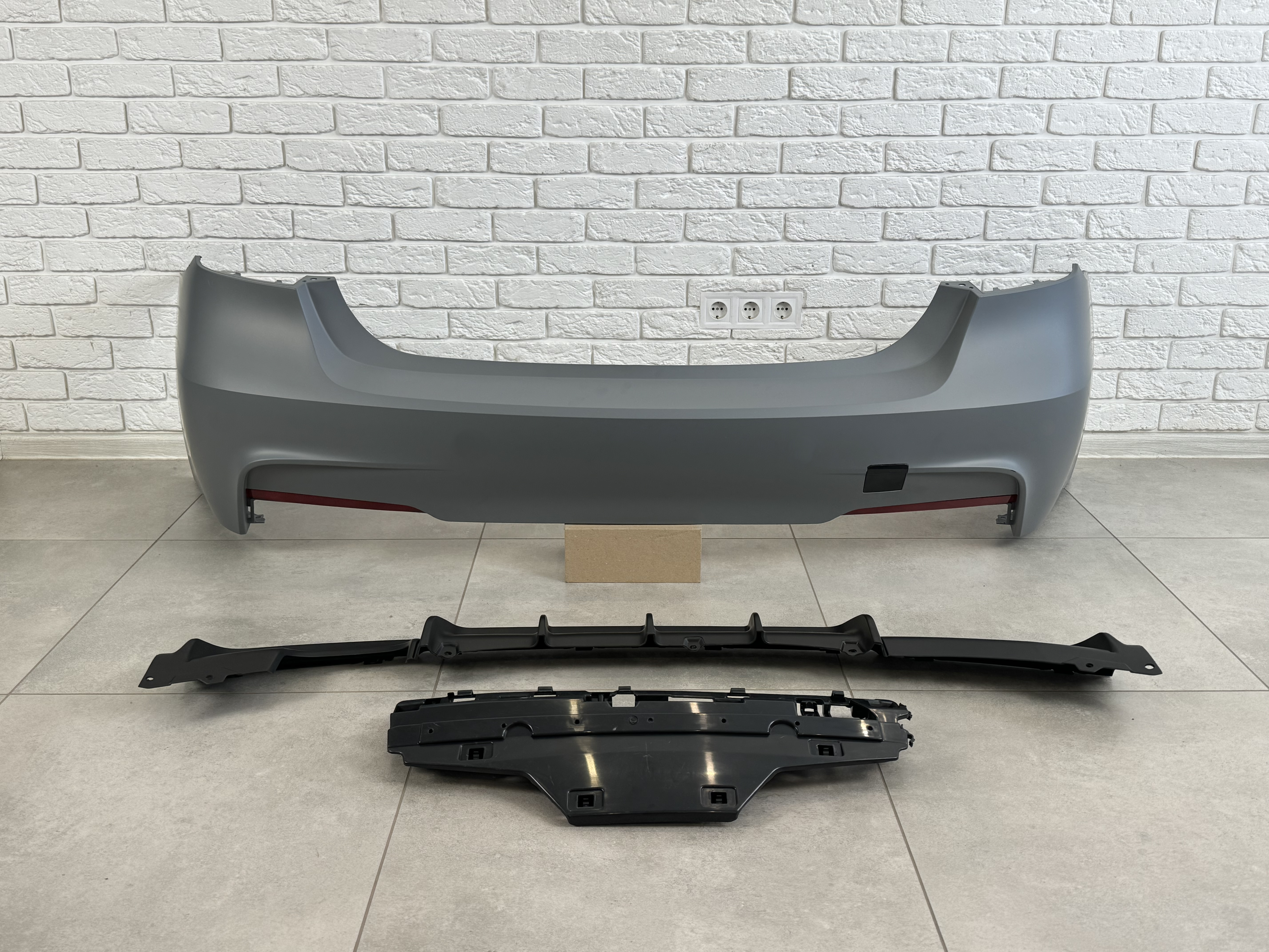 Задній бампер у зборі M Paket BMW 3 Series F30 2012-2018 БЕЗ ПАРКТРОННИКІВ 5