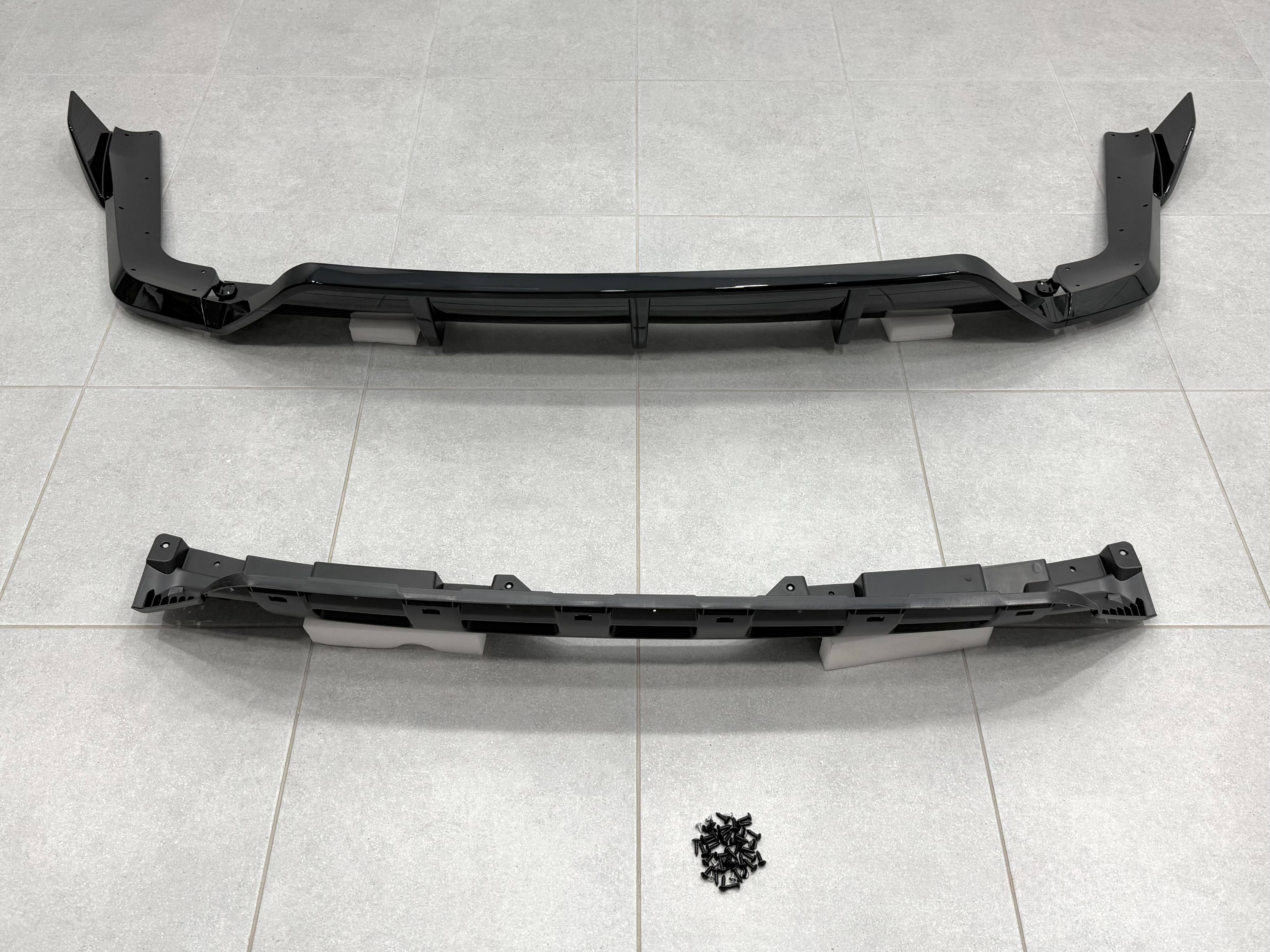 Дифузор накладка заднього бампера Paradigma M-Performance для BMW X5 F15 2013-2018, колір чорний глянець 3