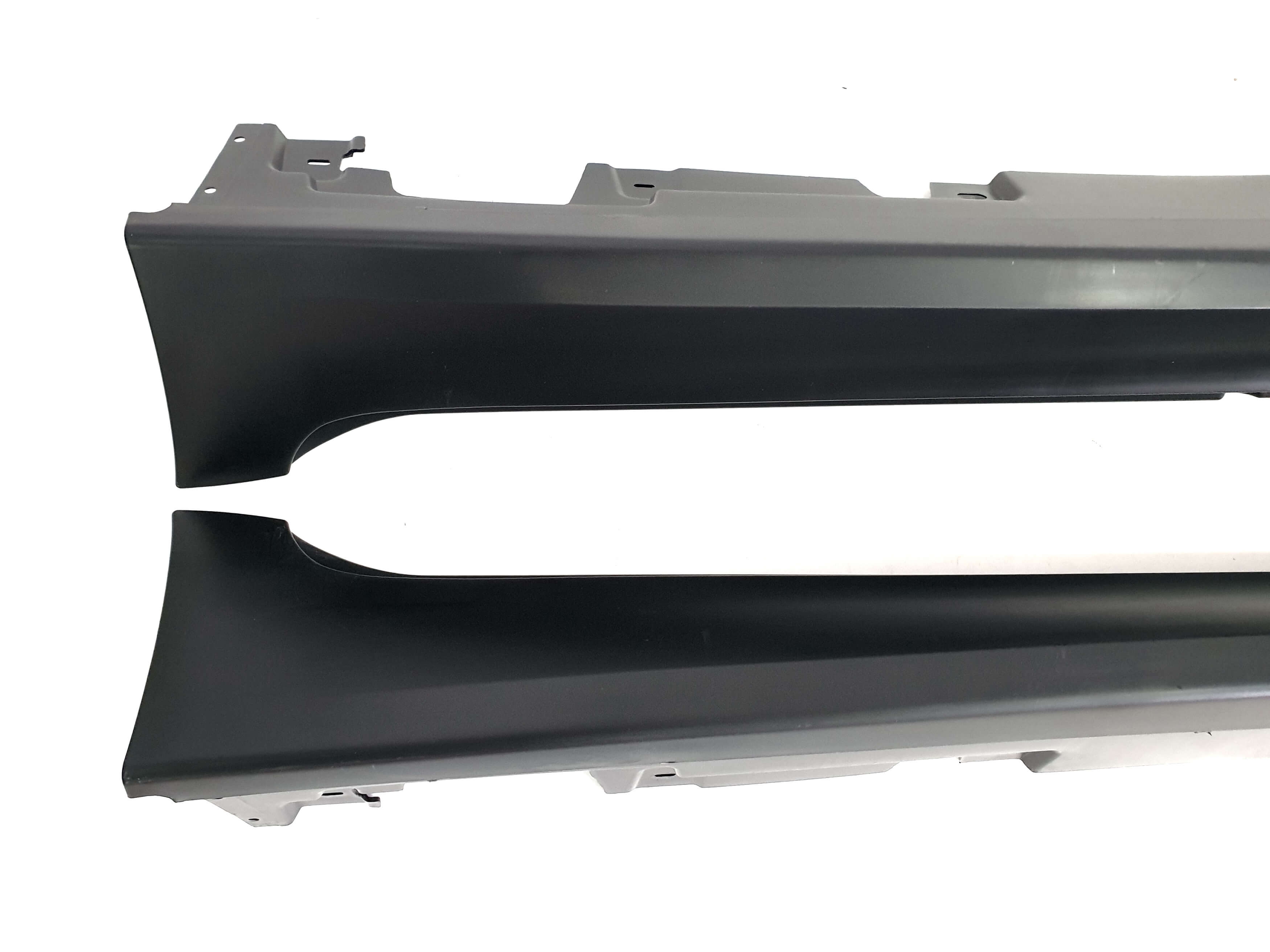 Накладки на пороги (стиль M) на BMW 5 Series F10 / F11 2010-2017 року 2