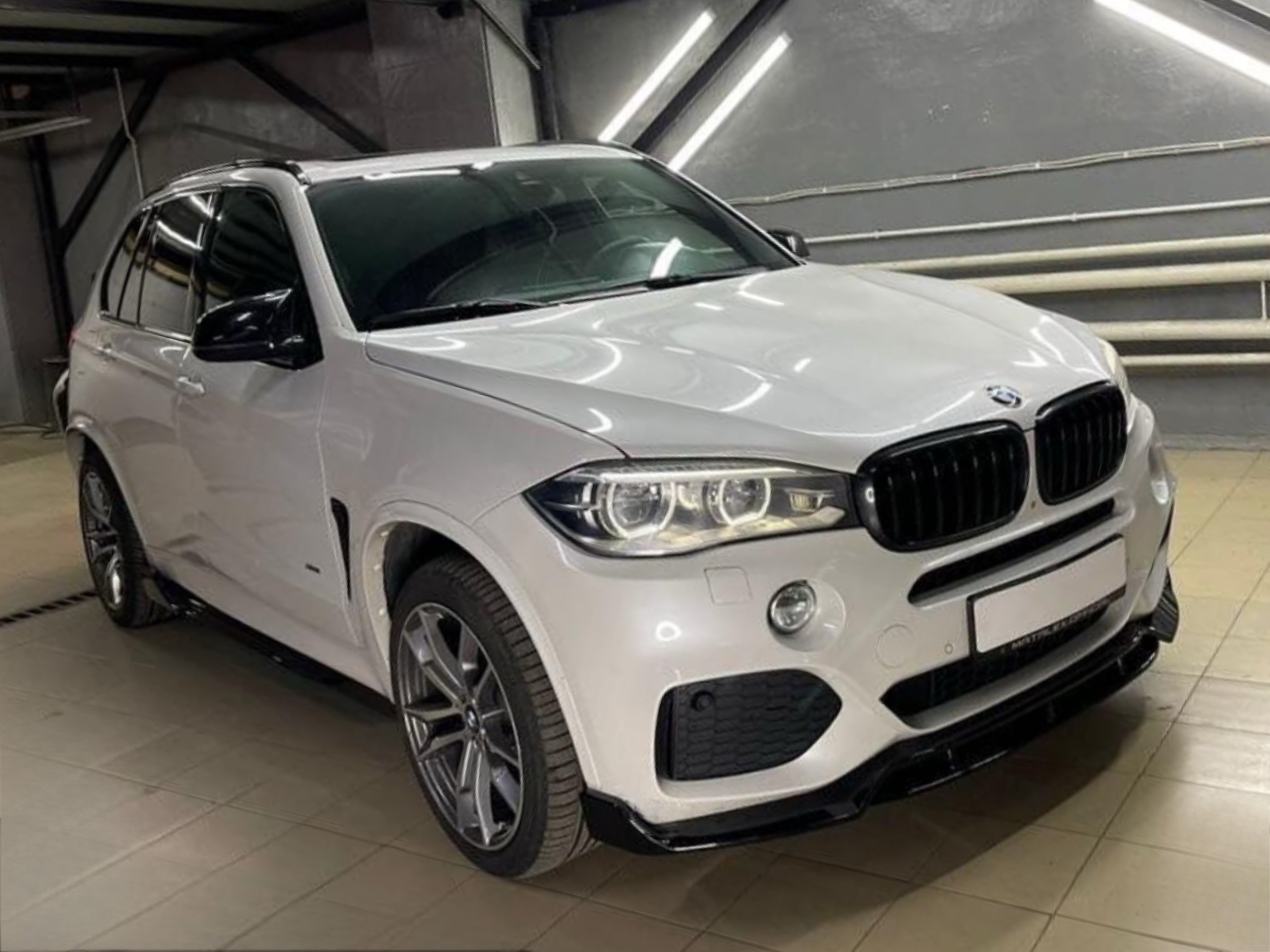 Юбка переднього бампера Paradigma M-Perfomance для BMW X5 F15 2013-2018, колір чорний глянець 3