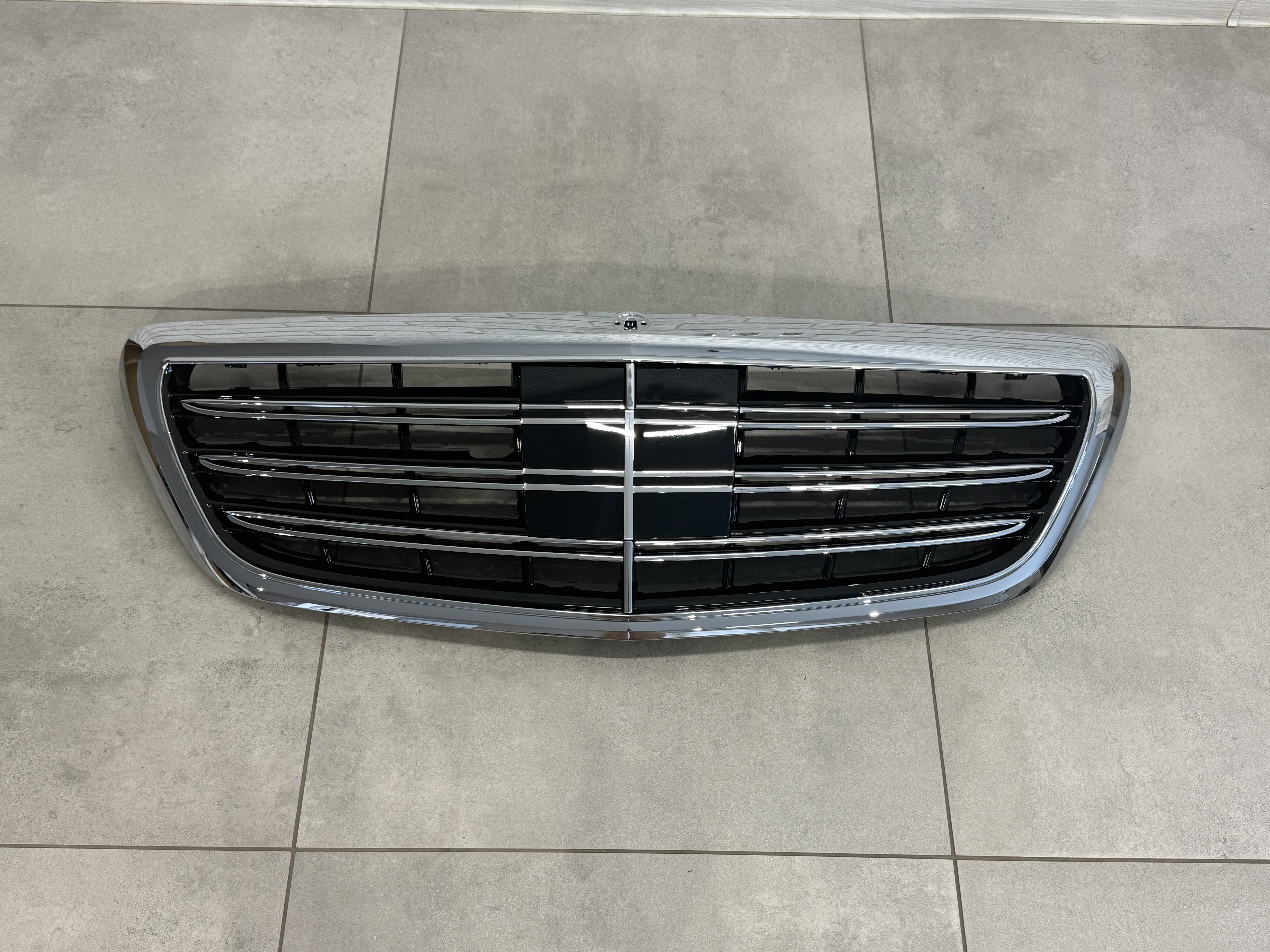 Решітка радіатора AMG під радар для Mercedes-Benz S-class W222 2013-2020