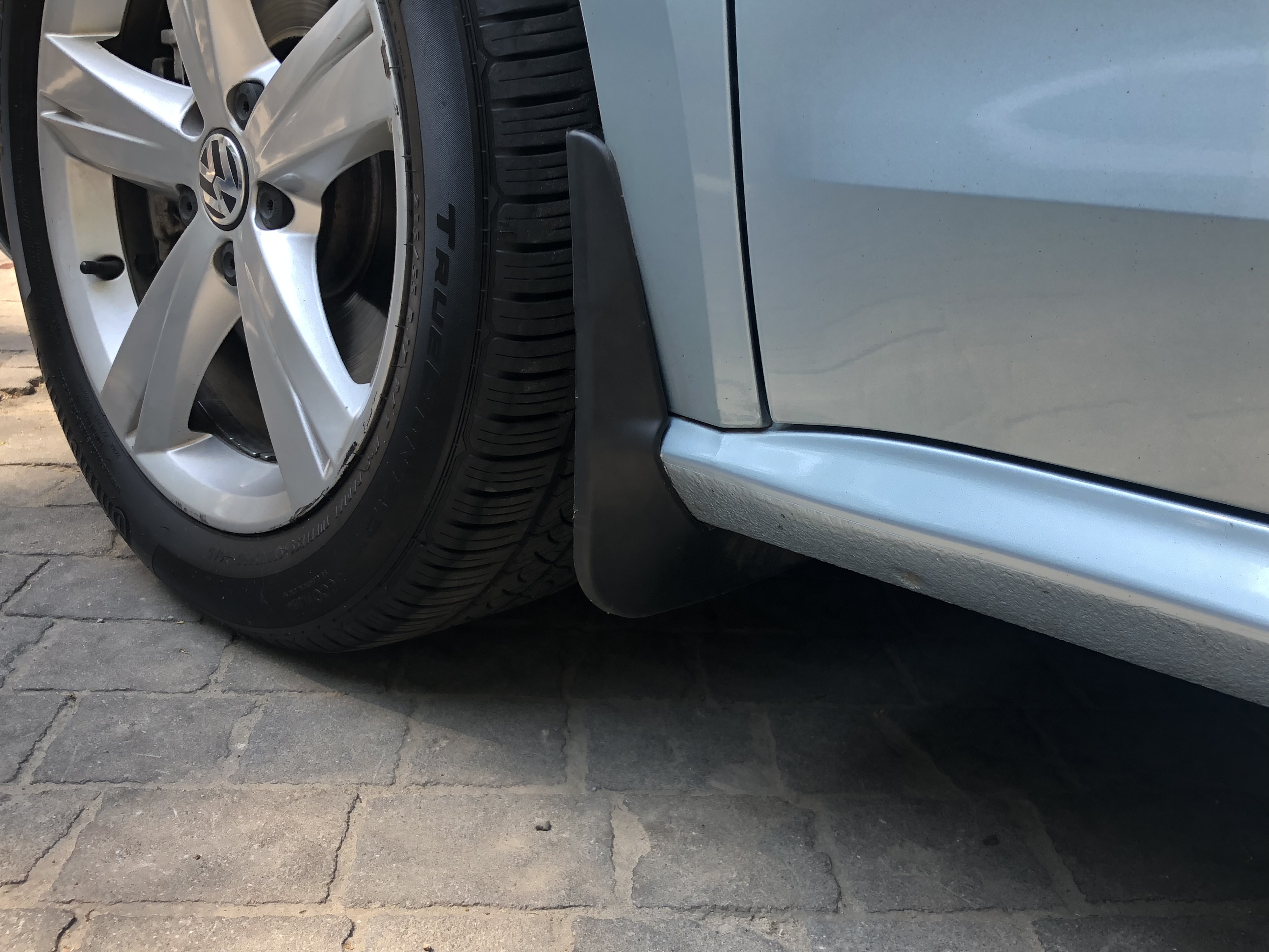 Бризковики передні Volkswagen Passat B7/B8 Америка 2011-2019 комплект 2шт. 6
