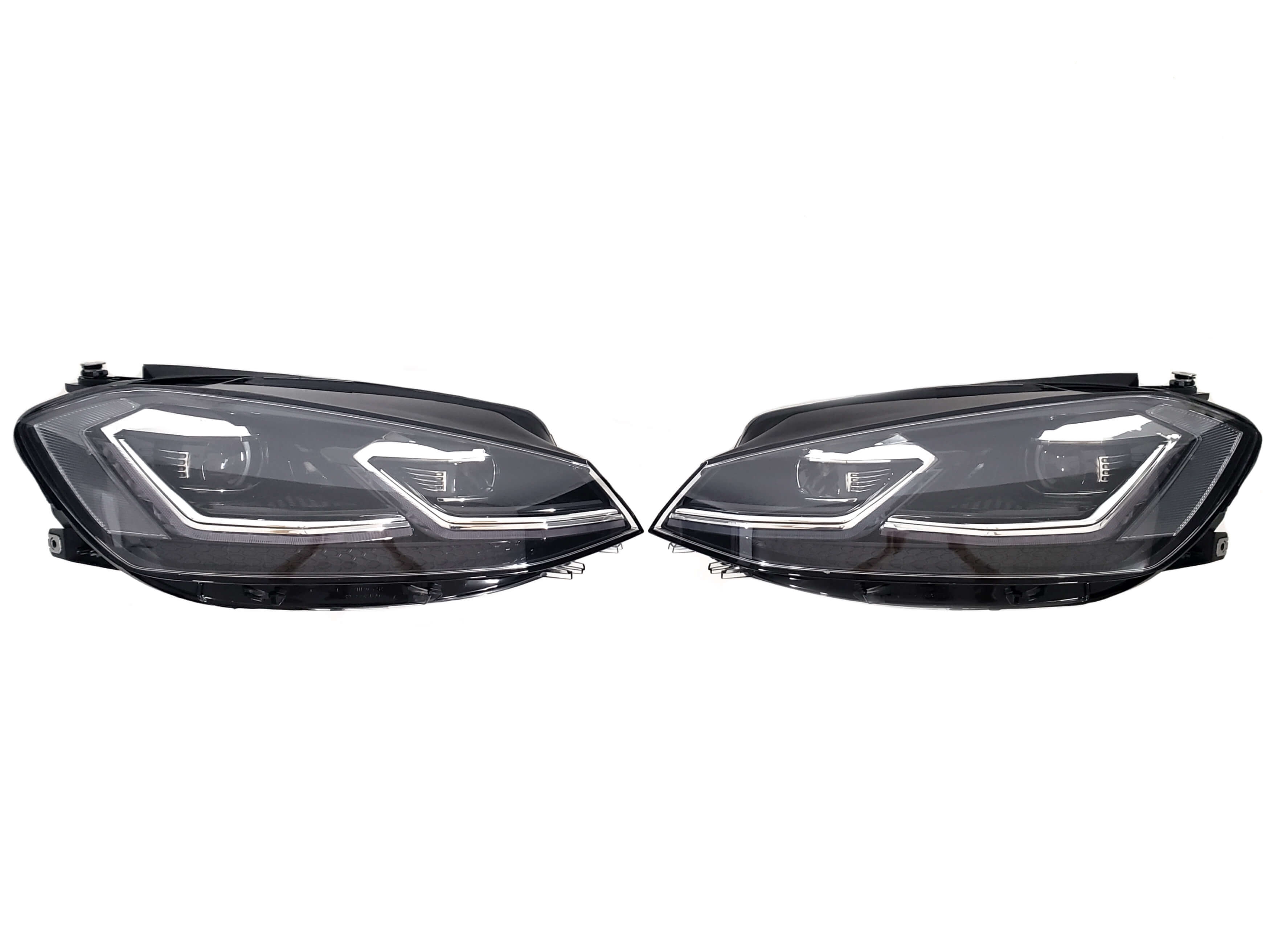 Передні фари (Full Led) заміна галогену на Volkswagen Golf VII 2017-2020 року