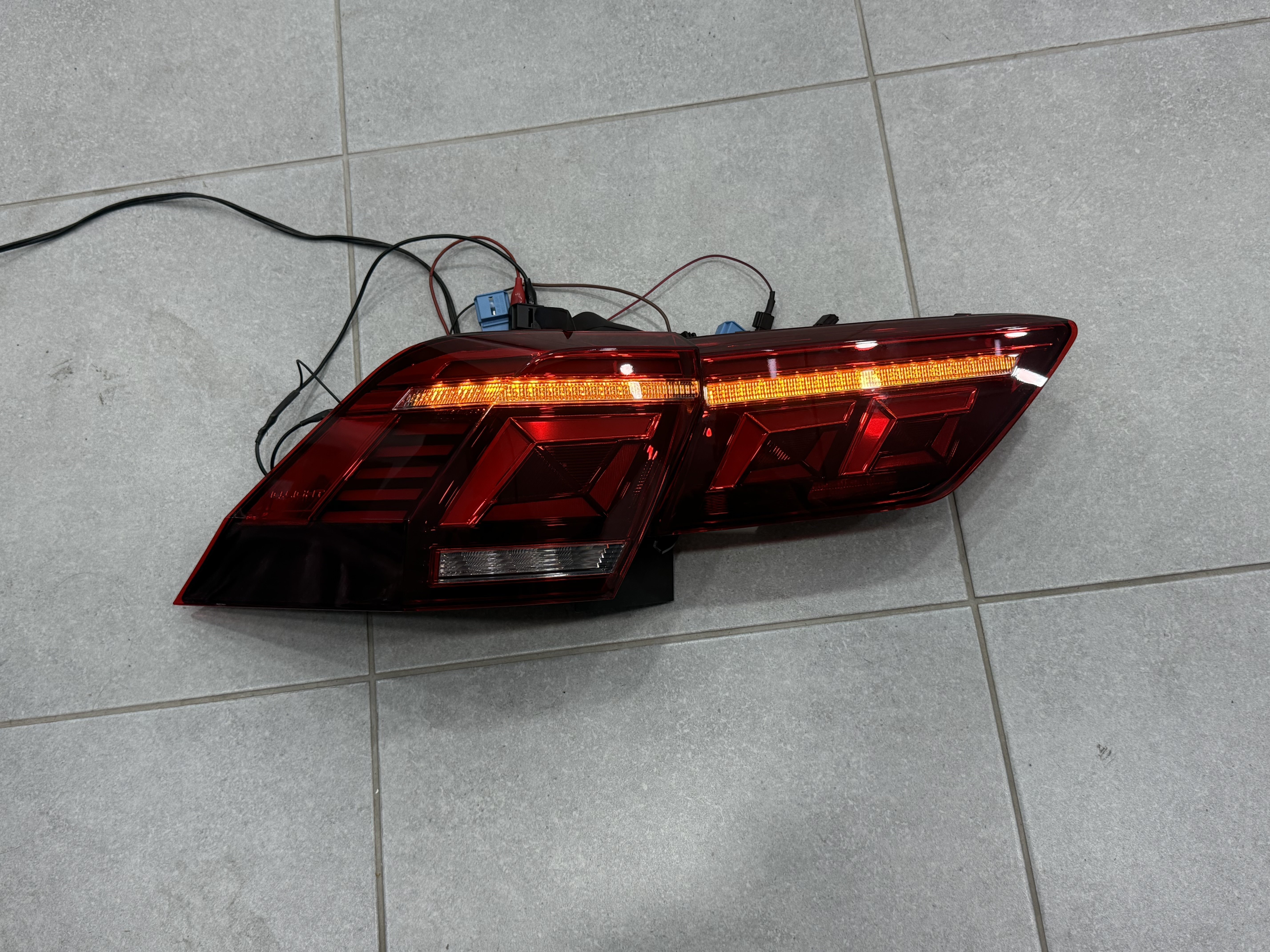 Задні LED ліхтарі IQ LIGHT для Volkswagen Tiguan 2016-2021 2