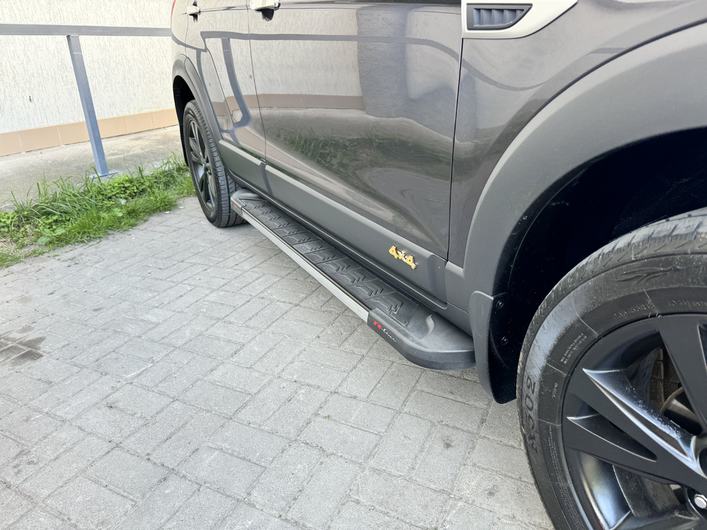 Бокові пороги RedLine V1 (2 шт., Алюміній) 2007-2015
