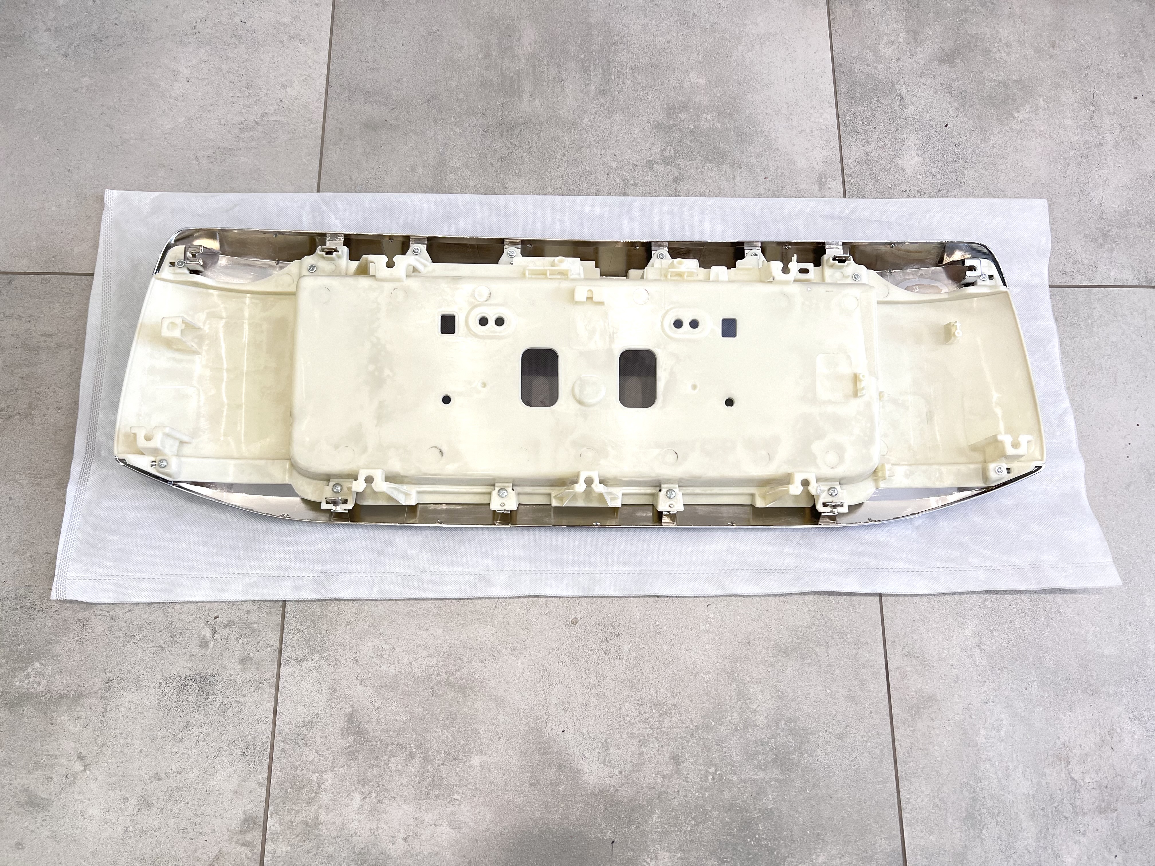 Вставка накладка під номер Lexus GX 460 2009-2023 4