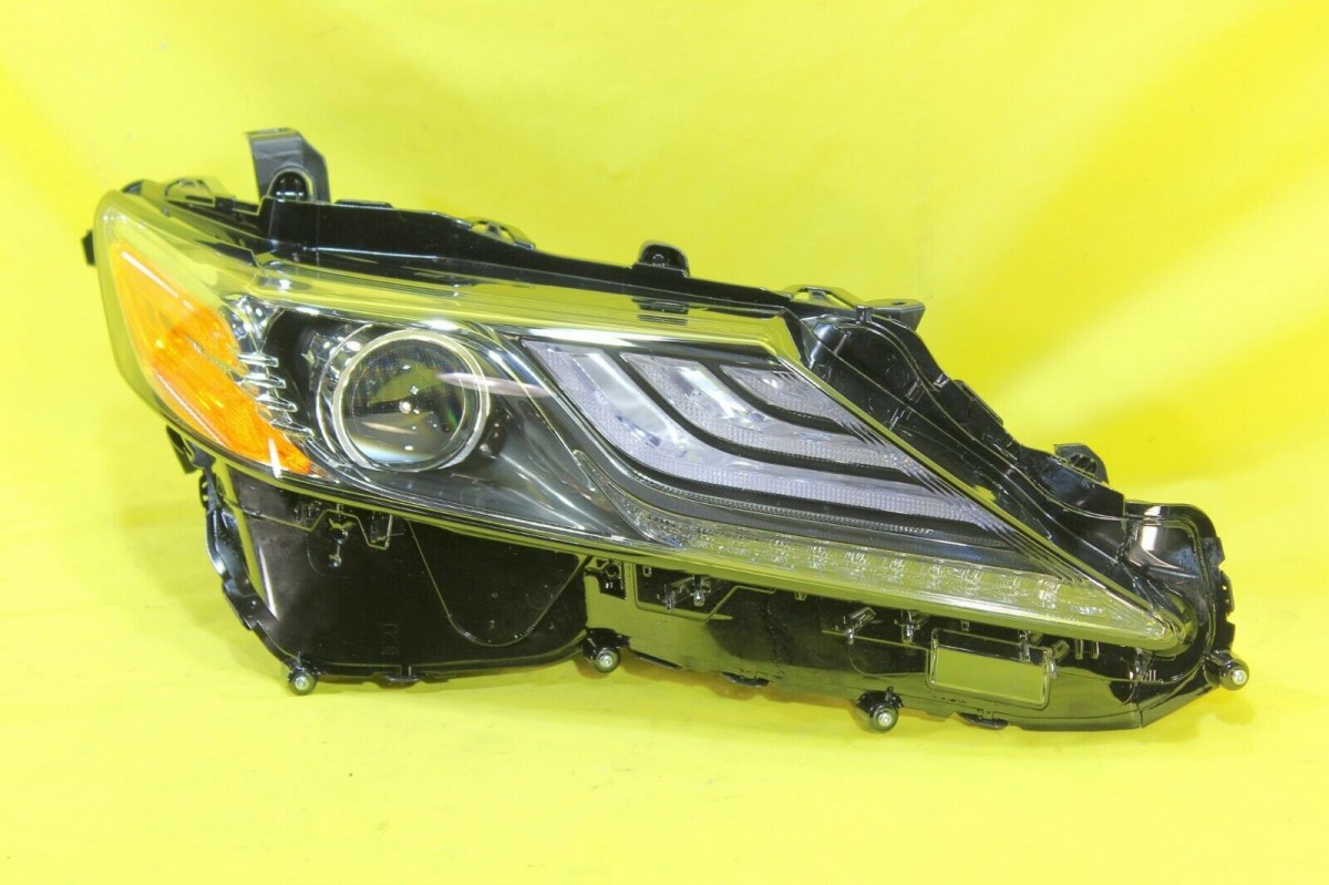 FULL LED права фара Toyota Camry 70 XLE XSE USA 2017-2024 2