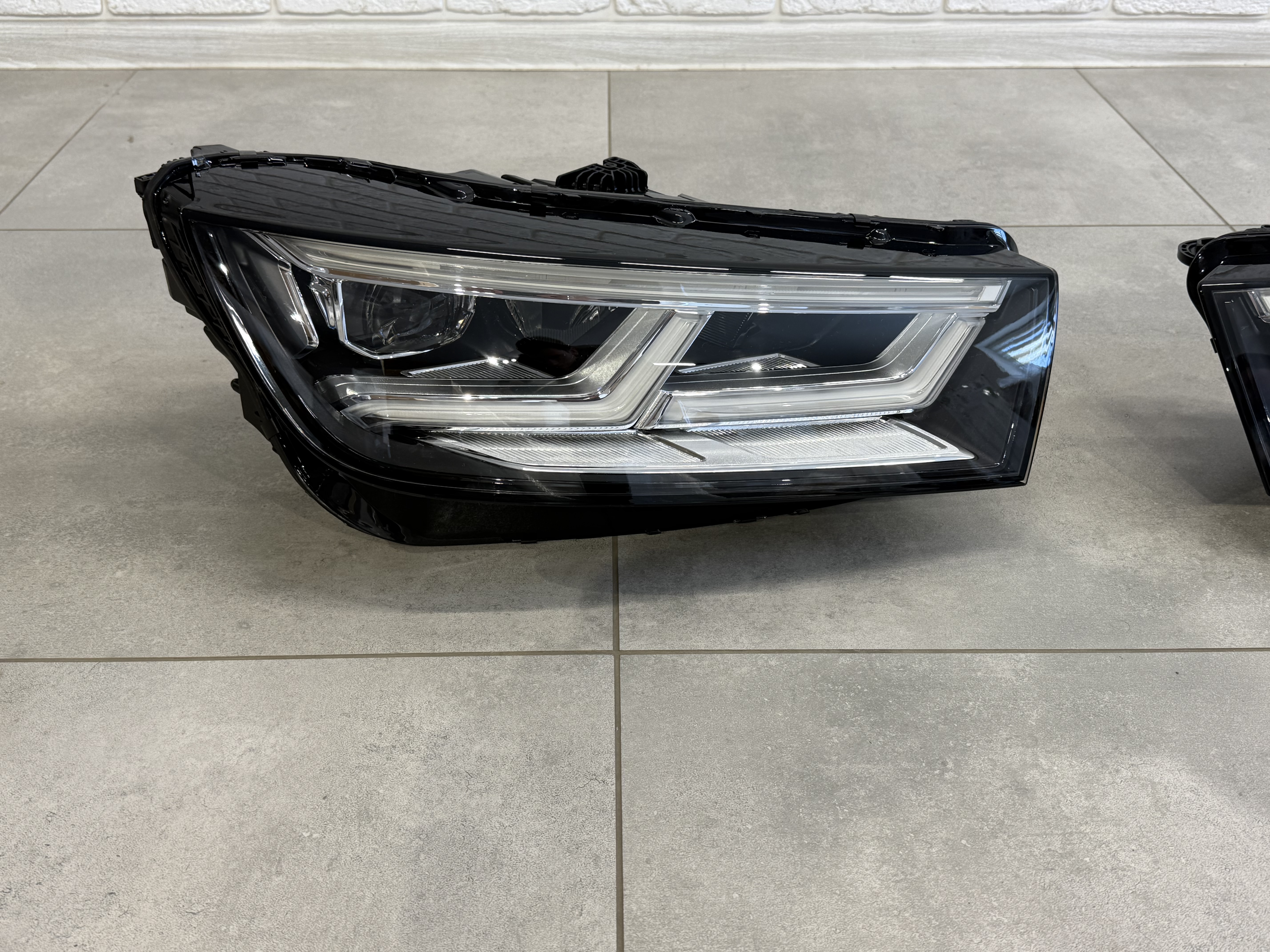 Фари LED для AUDI Q5 2017-2020 2шт. комплектні з блоками 3