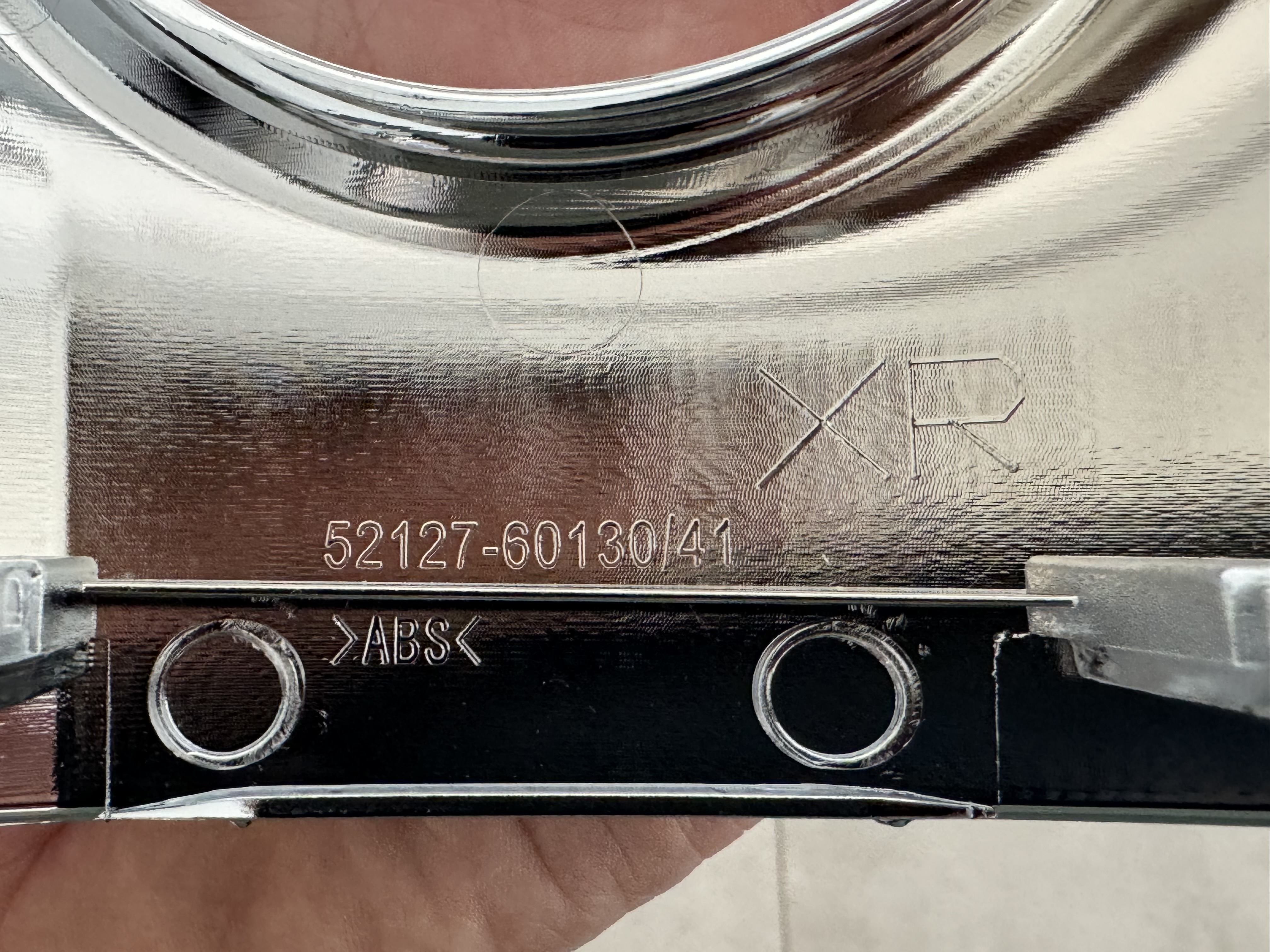 Хромована накладка правої протитуманнї фари 5212760130 для Lexus LX 570 2012-2015 4