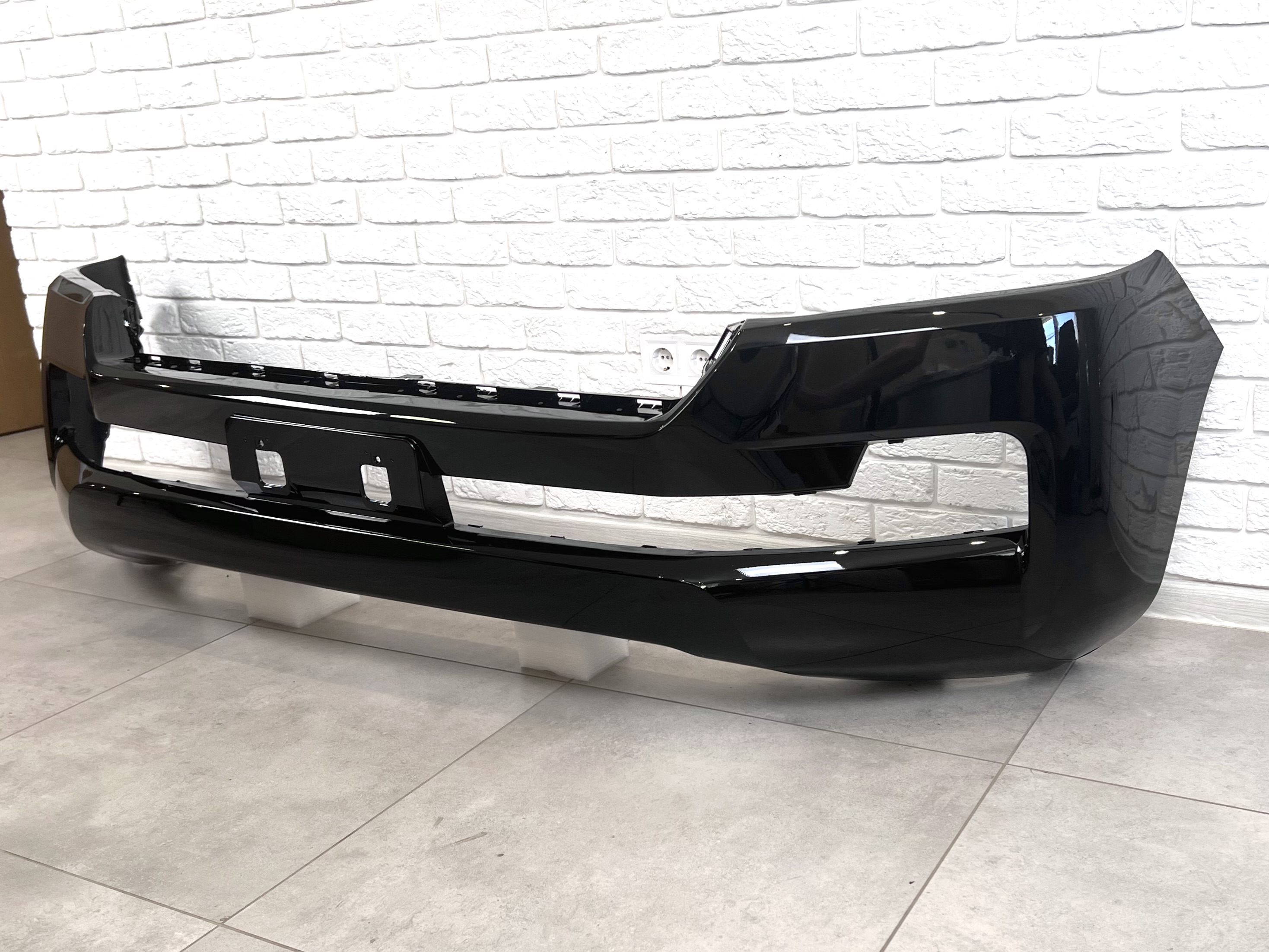 Бампер передній Toyota Land Cruiser 200 2015-2022, колір чорний 202 4