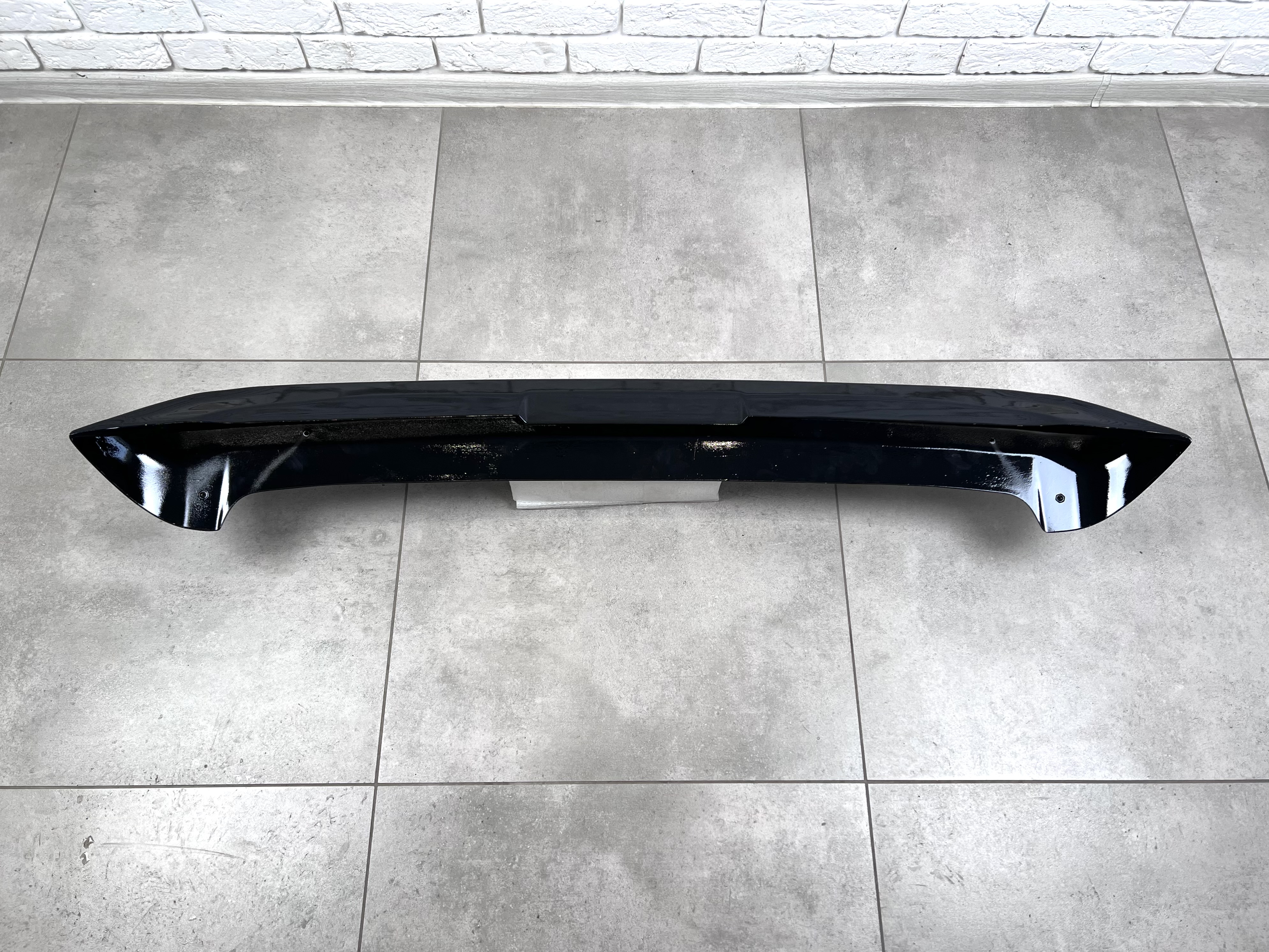 Спойлер козирок Hyundai I 30 2007-2011 хетчбек ABS пластик, колір чорний глянець 4