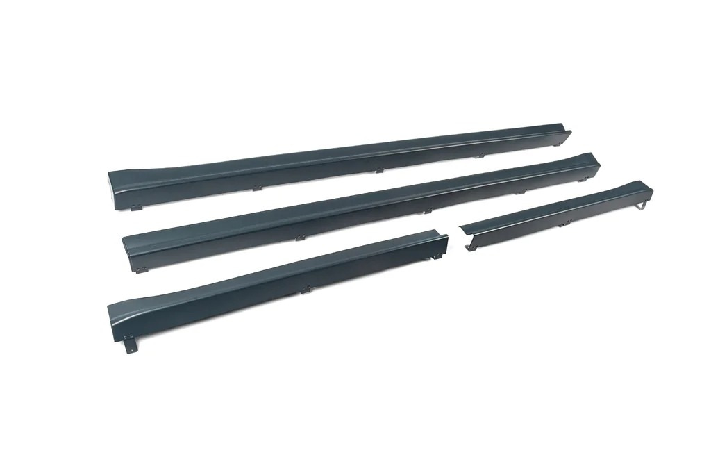 Бокові пороги AMG (для середньої бази, ABS) 2