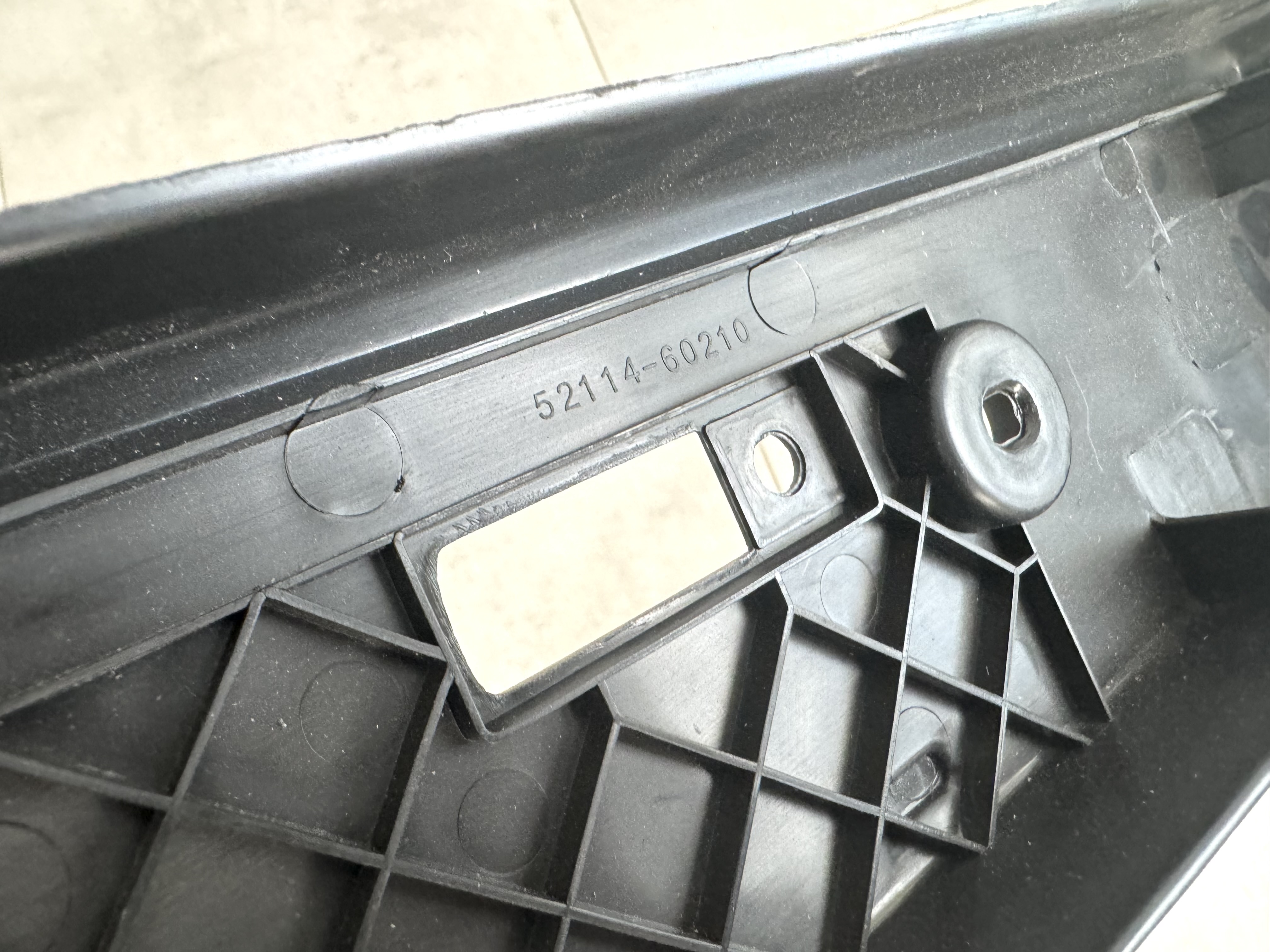 Подіум під номер 5211460210 для Toyota Land Cruiser Prado 150 2013-2017 2