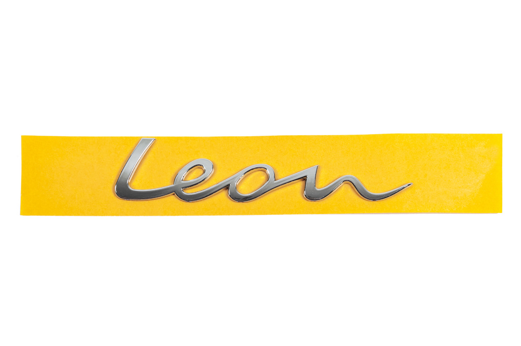 Напис Leon 5FA8536873Q7 (189мм на 40мм)