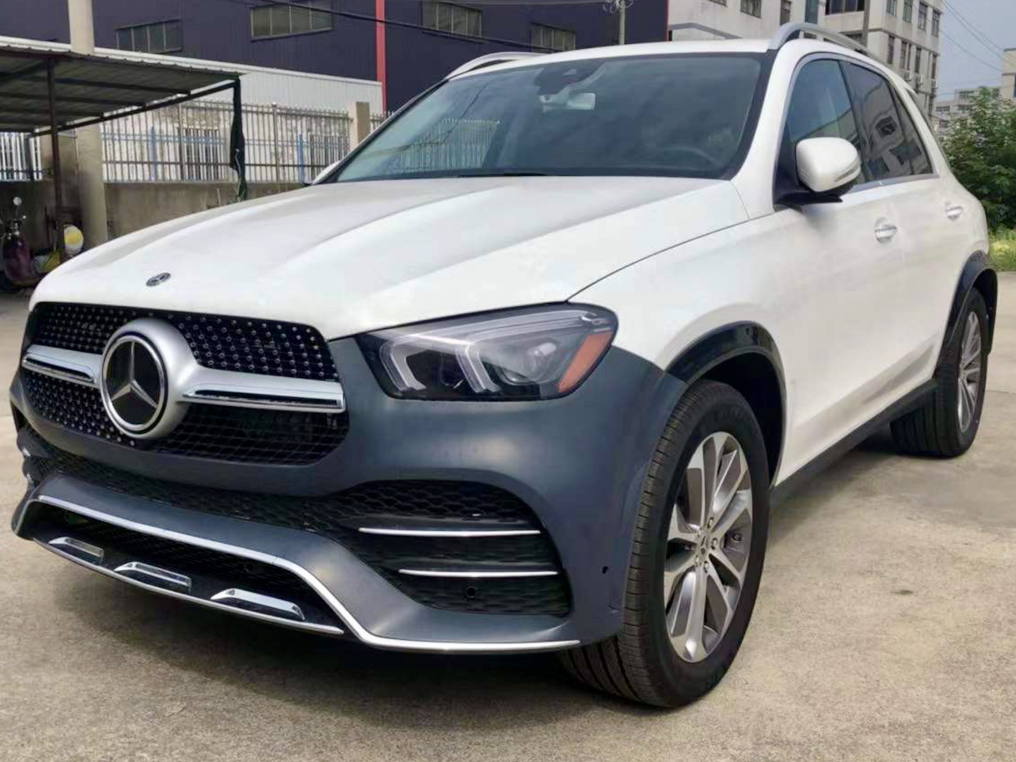 Обвіс AMG Line Mercedes GLE V167 2019-2022 (решітка, передній / задній бампера) 4