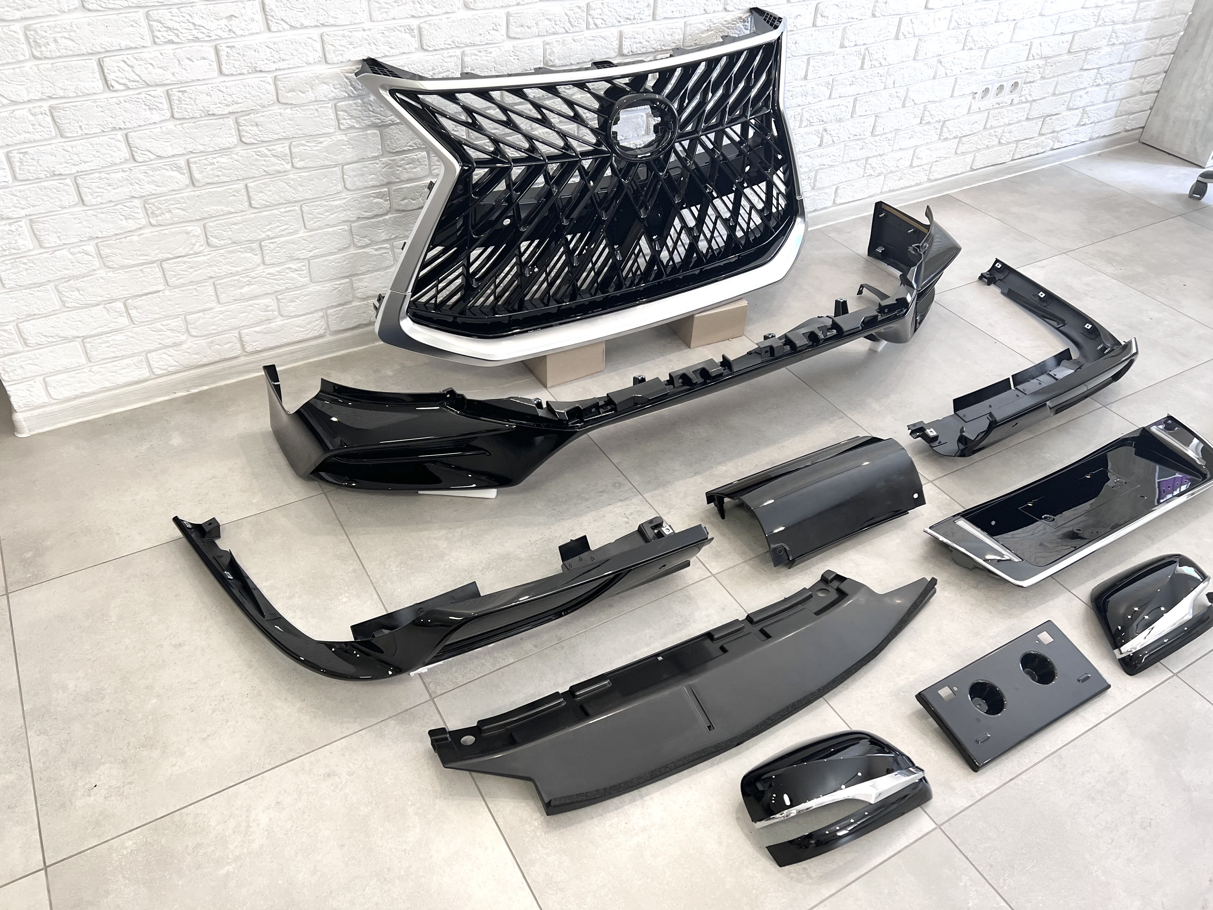 Обвіc комплект TRD SUPERIOR Lexus LX 570 450d 2015-2022 ABS пластик колір чорний 3