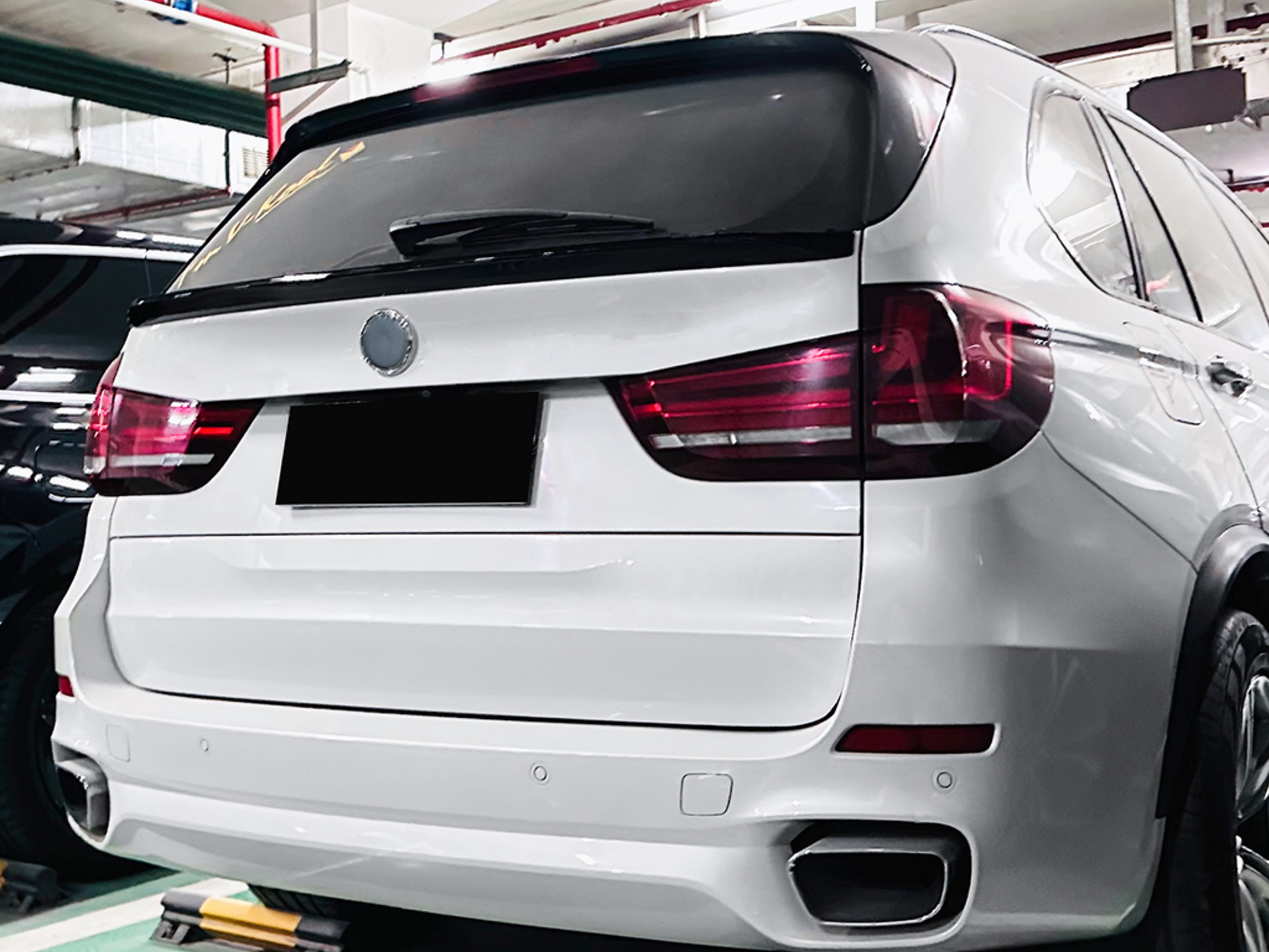 Спойлер під скло (нижній) BMW X5 F15 2013-2018 ABS пластик колір, чорний глянець 4