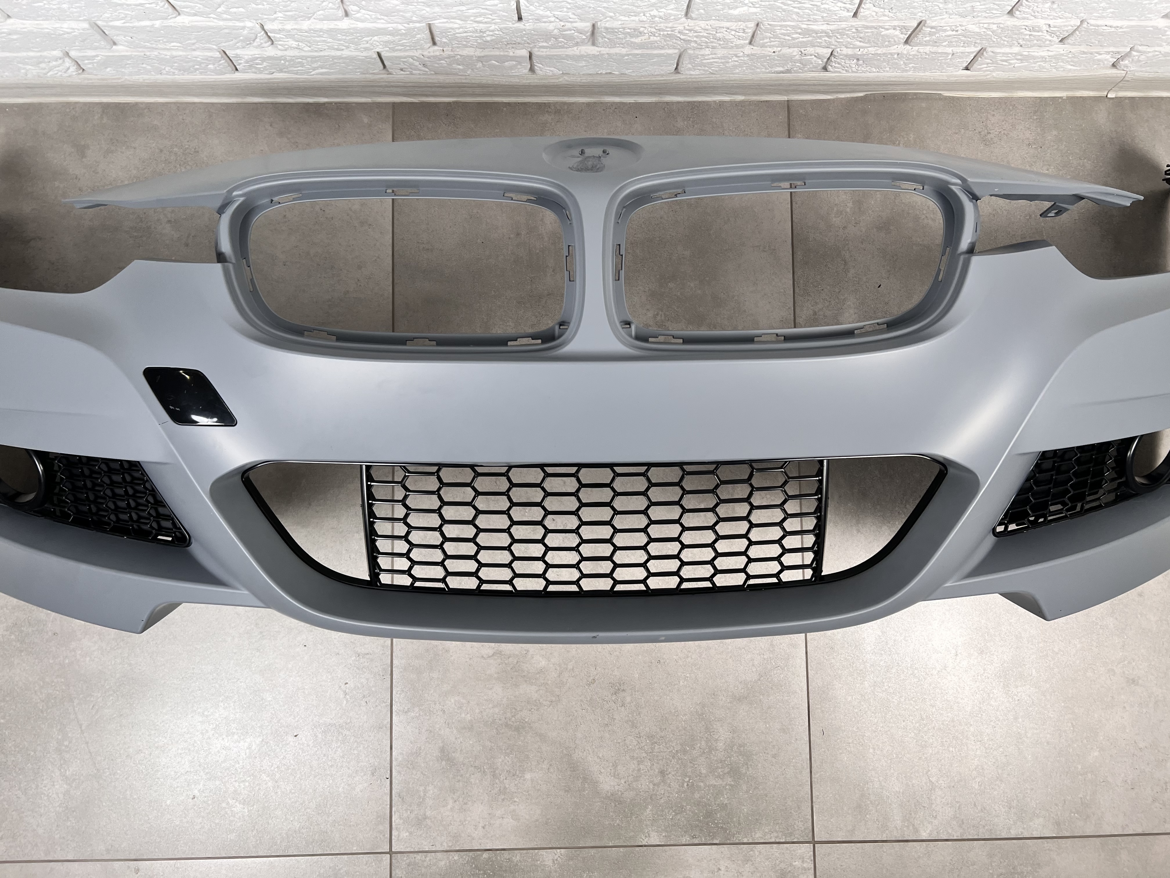 Передній бампер M Paket BMW 3 Series F30 F31 2012-2018 (під омивачі / без отворів під парктроніки) 4