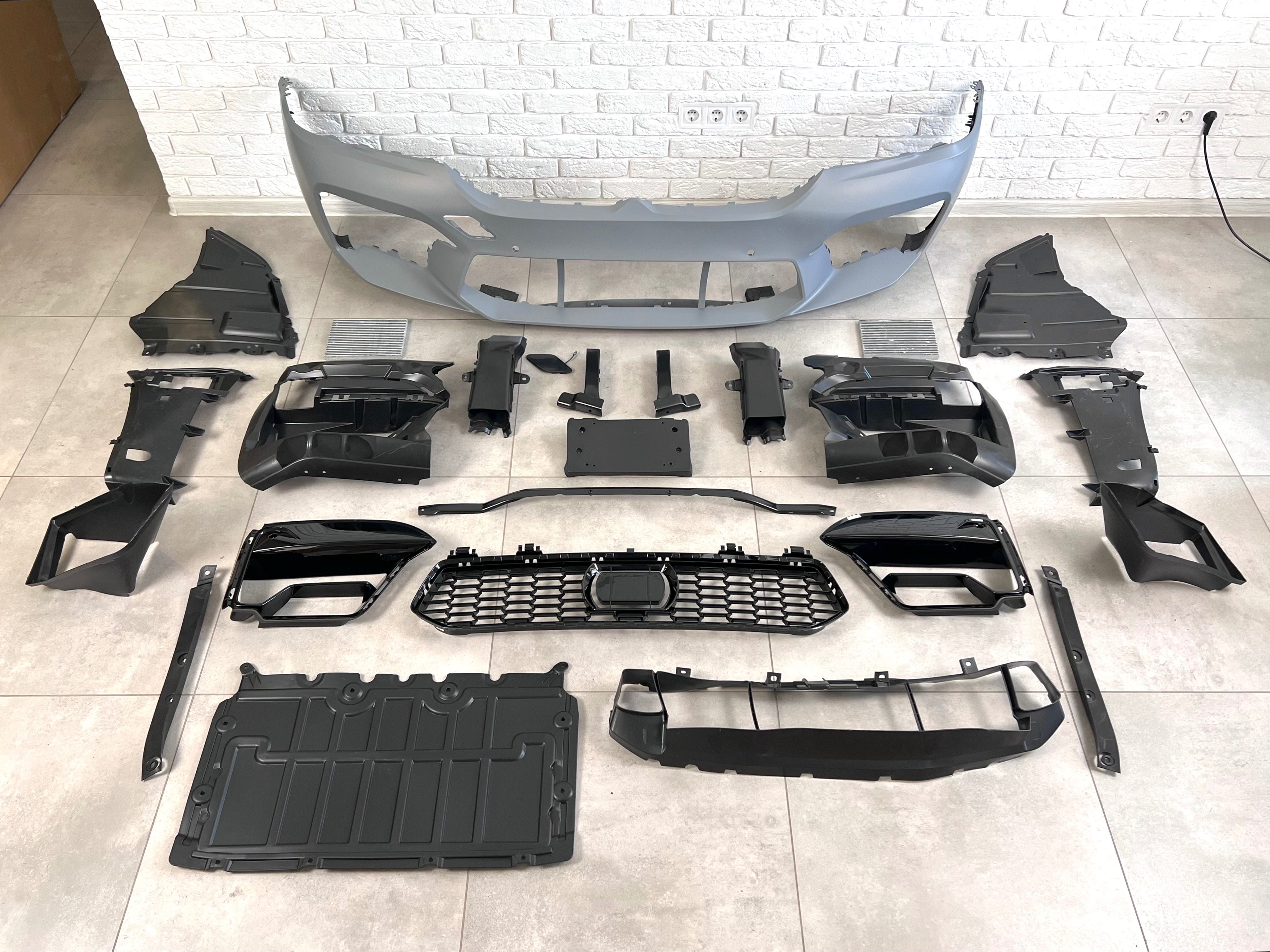 Комплект рестайлінгу передньої частини в стилі M5 LCI 2020+ для BMW 5 series G30 G31 2016-2020 6
