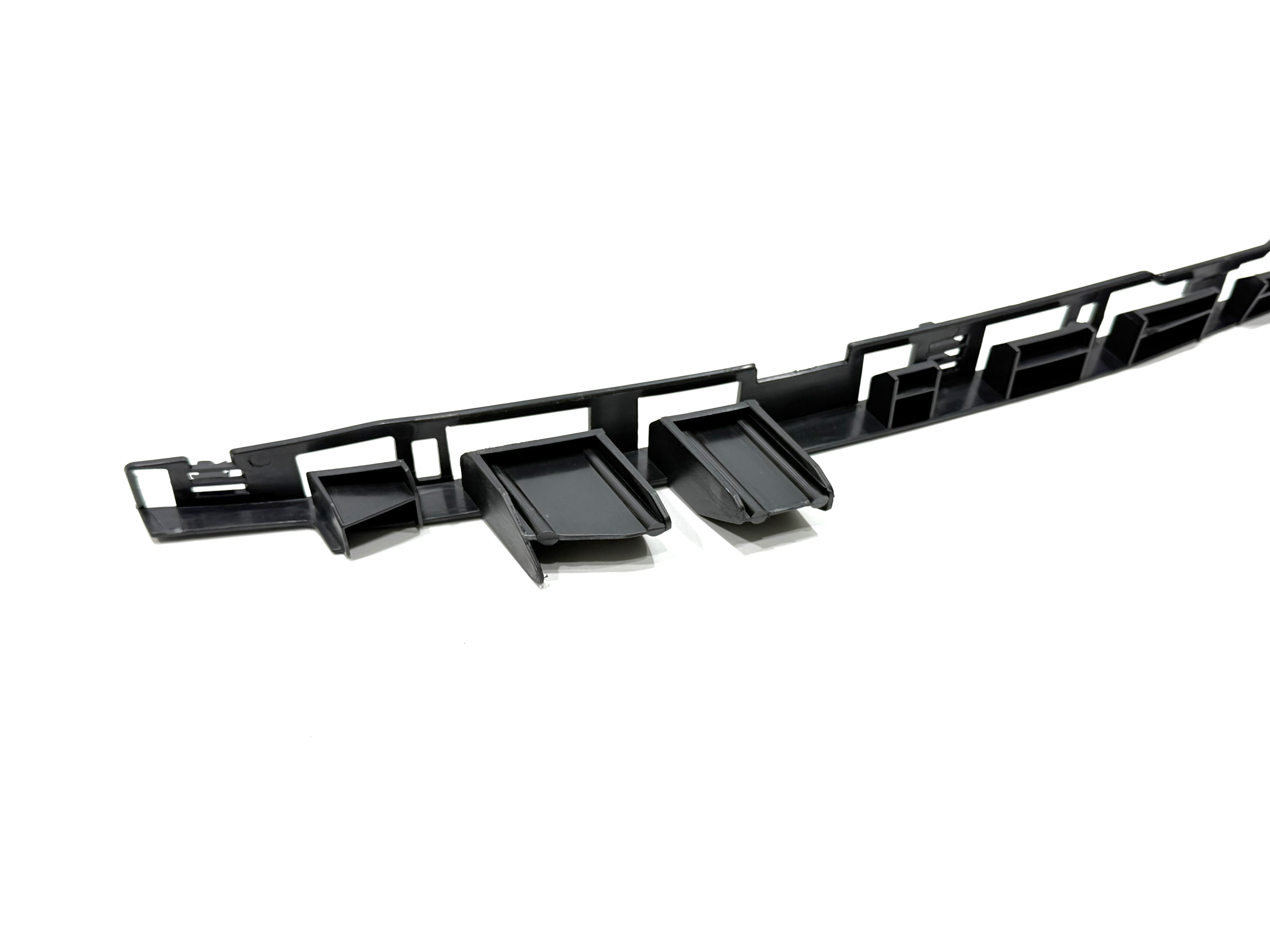 Демпфер переднього бампера M Paket 51118067656 BMW 5 series G30 / G31 2017-2020 дорест. 3