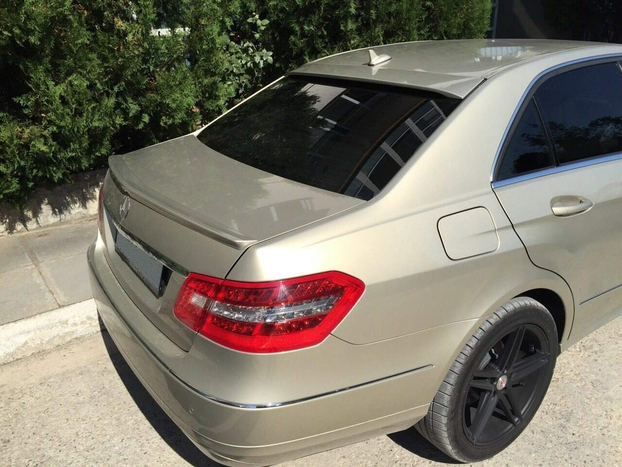 Козирок на скло Mercedes W212 2009-2016 ABS пластик 3