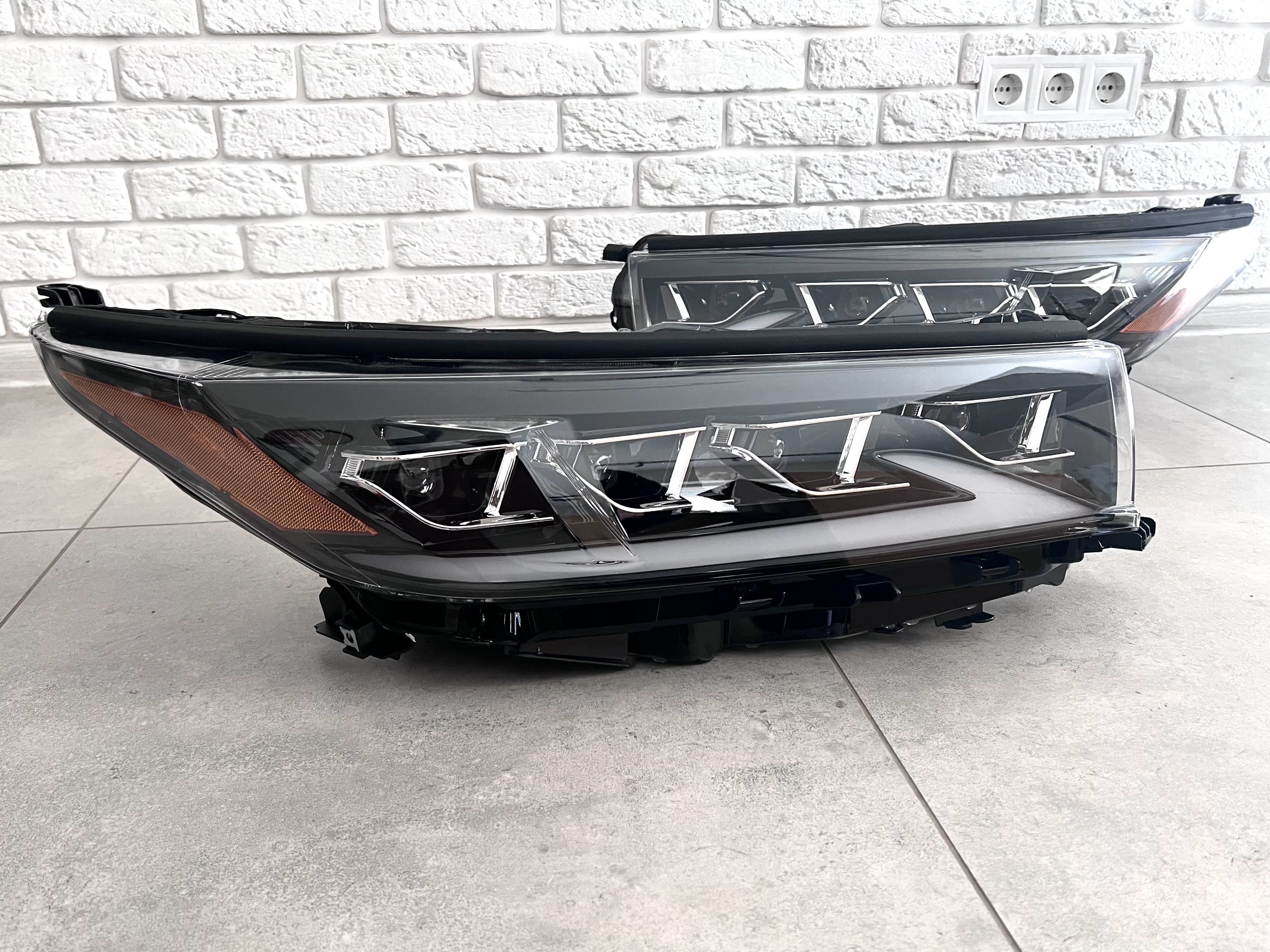 FULL LED фари 4 лінзи для Toyota Highlander 2017-2019 (ліва+права) 3