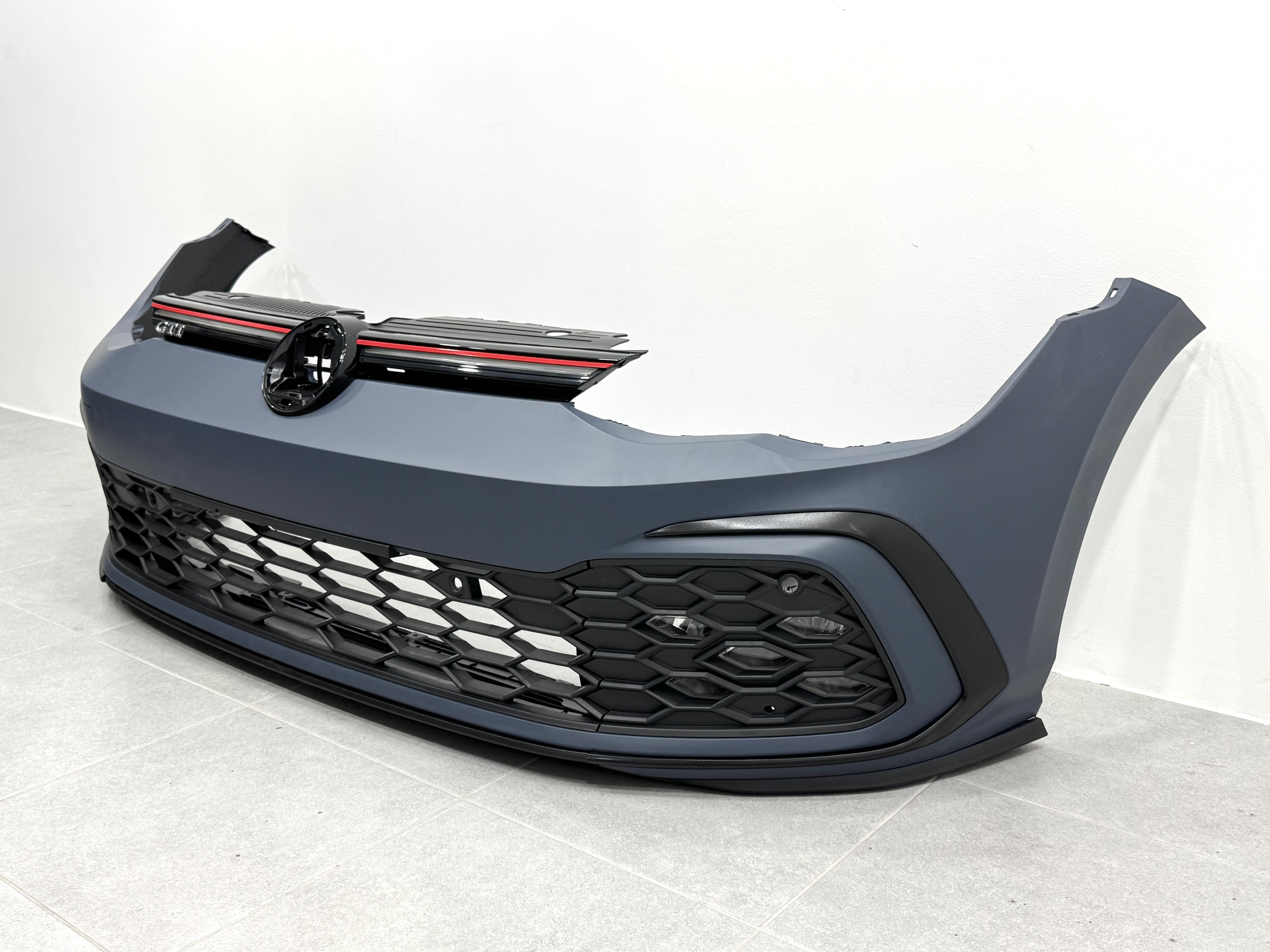 Передній бампер GTI Volkswagen Golf 8 2021- 4
