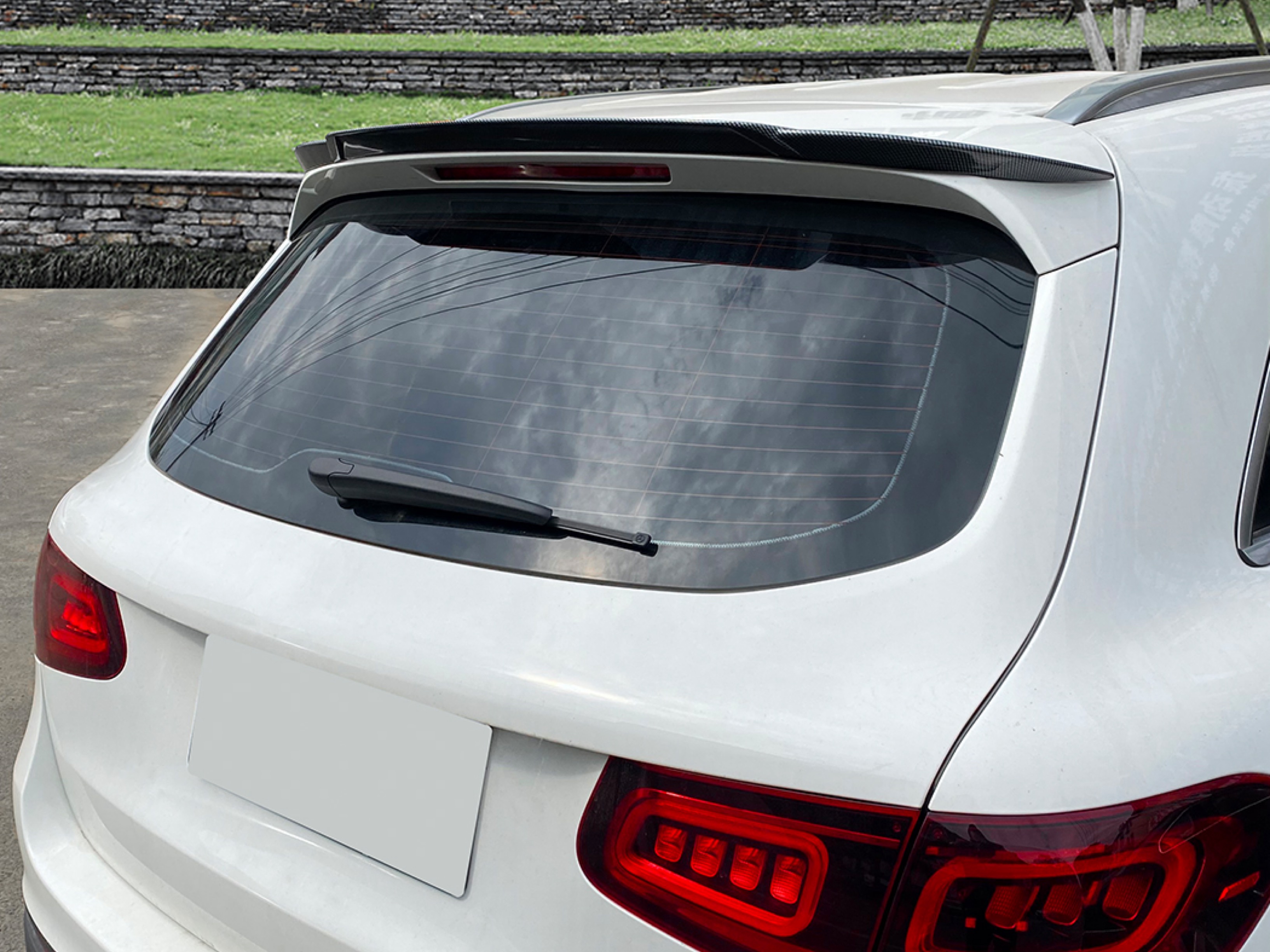 Спойлер Mercedes-Benz GLC X253 2015-2023 ABS пластик колір, чорний глянець 4