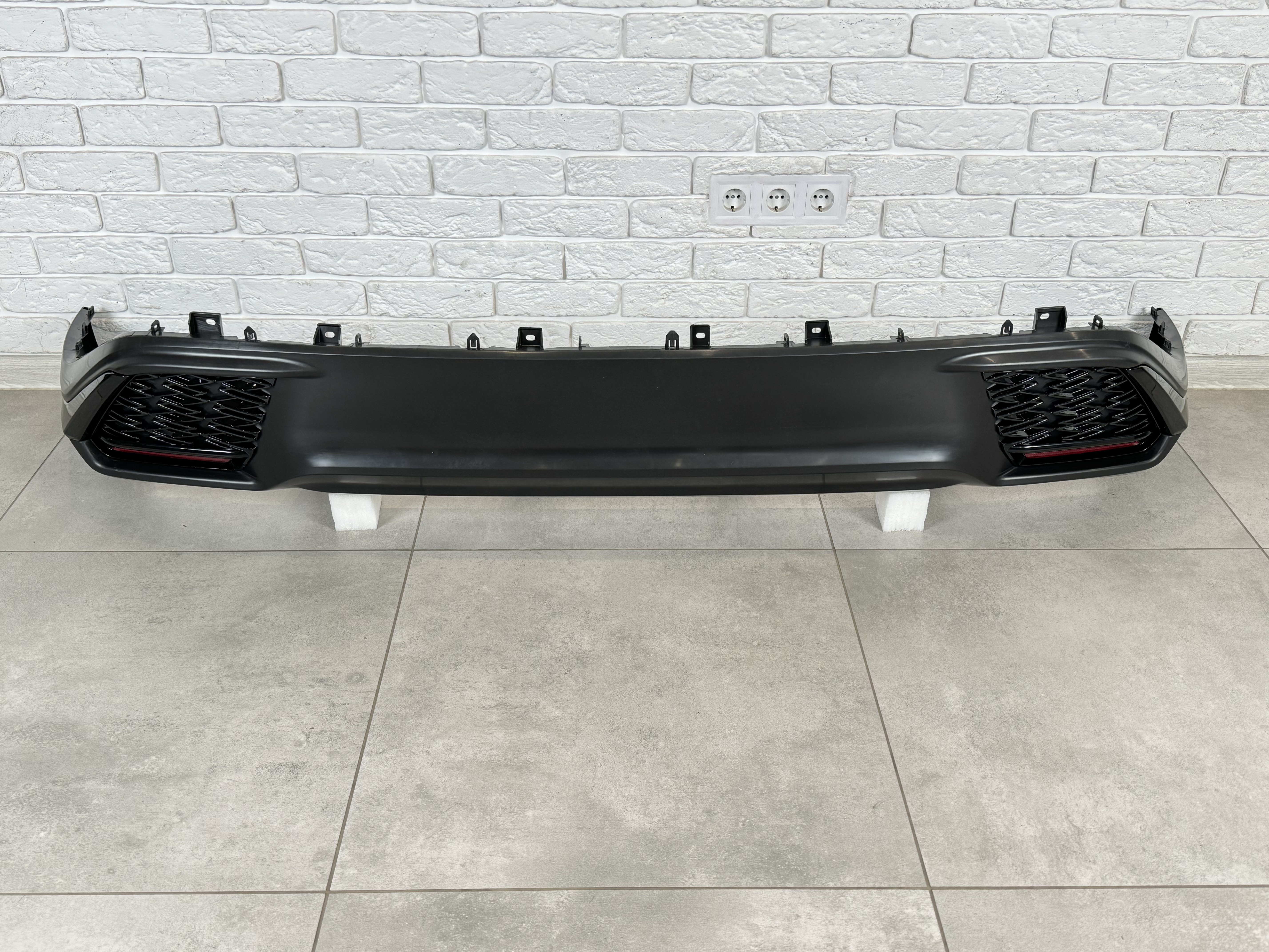 Спідниця заднього бампера F-Sport Lexus RX 2023+ 3