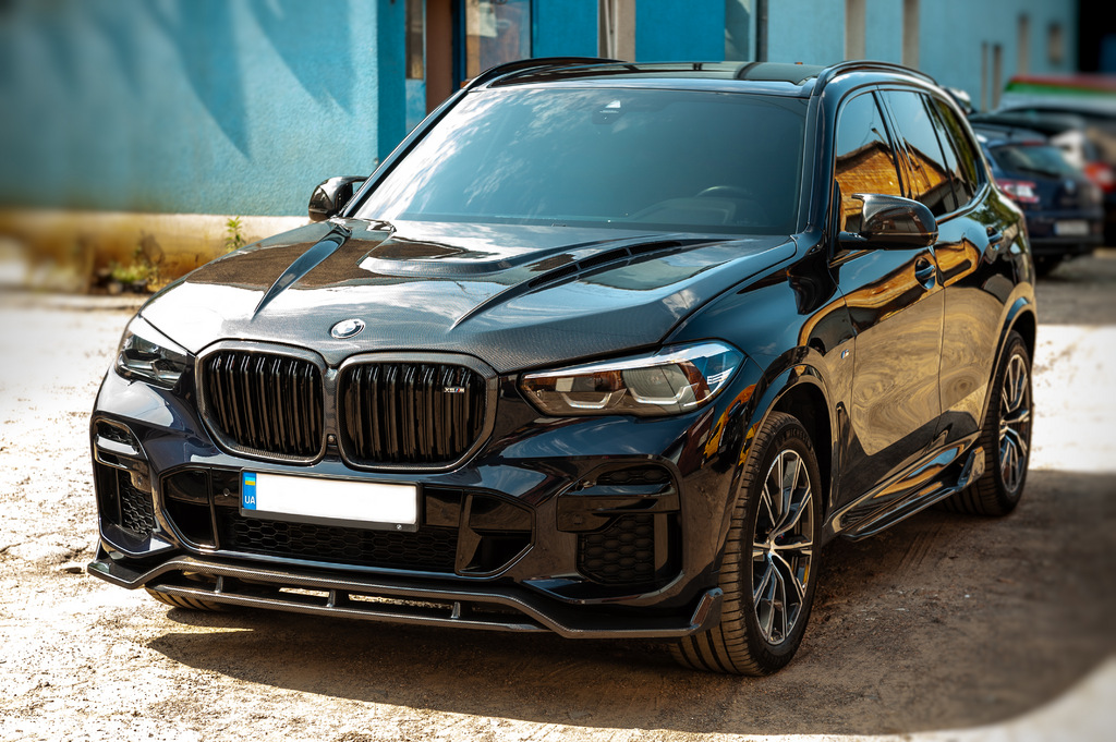 Карбоновий капот V1 (G05/F95) 5