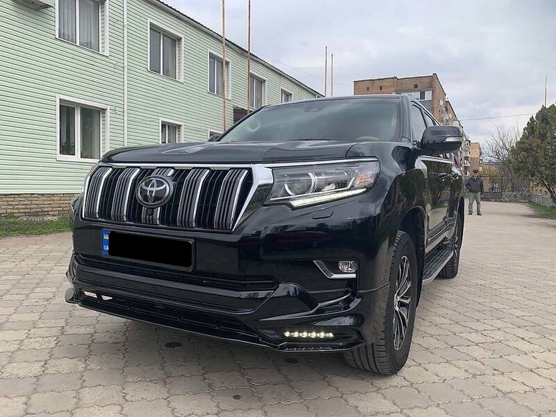 Спідниця переднього бампера TRD Toyota Land Cruiser Prado 150 2017+ колір чорний 2